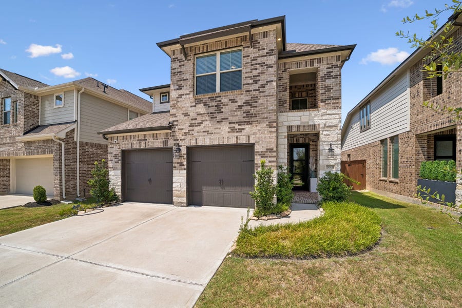Property photo for 7019 Golden Groundsel Drive, Katy, TX