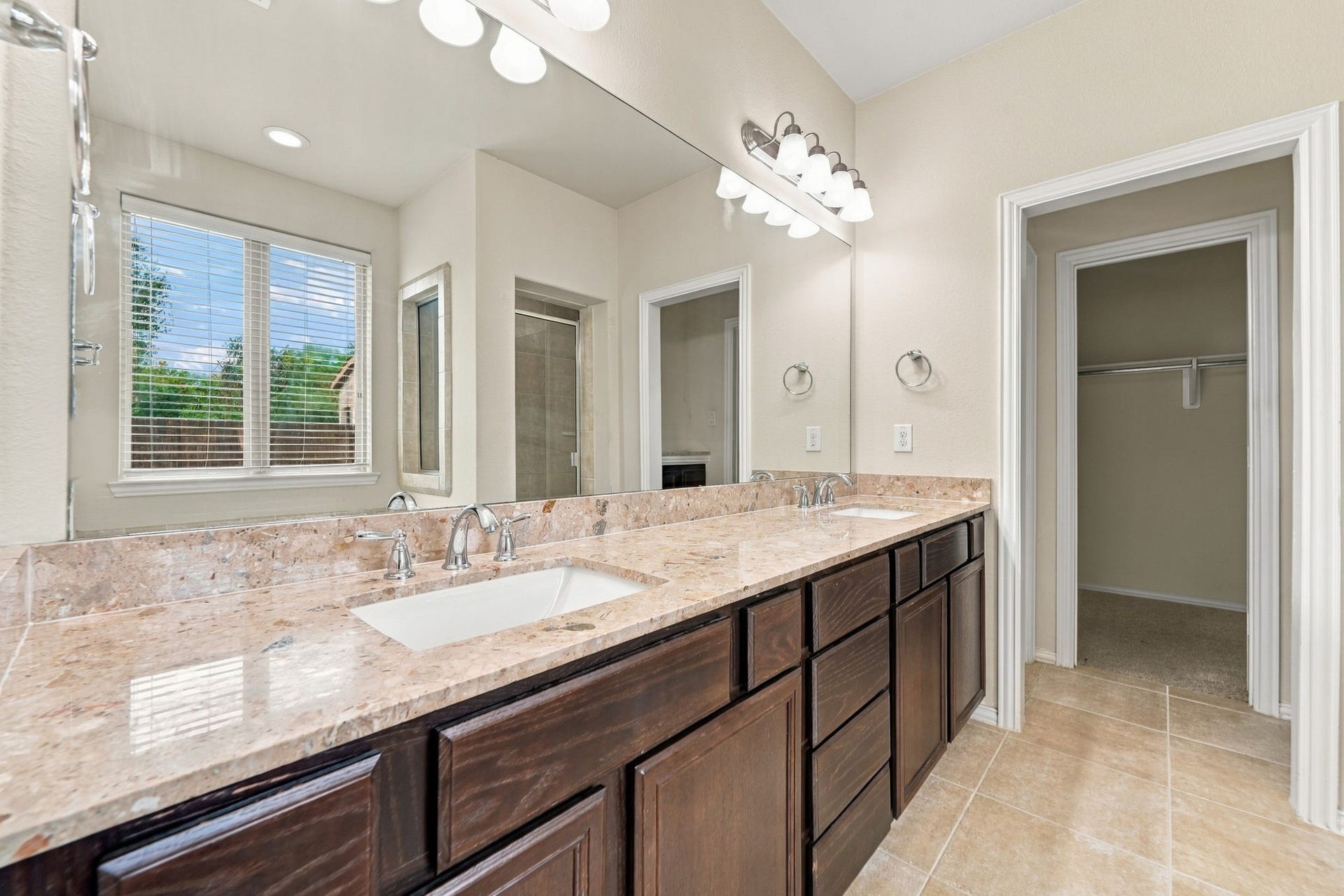 13102 Hollow Garden Lane, Rosharon, TX 77583 13102 Hollow Garden Lane, Rosharon, TX 77583