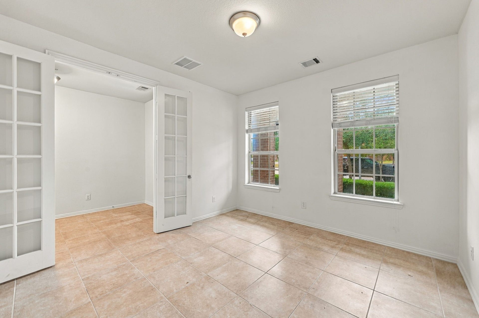 13102 Hollow Garden Lane, Rosharon, TX 77583 Home Office