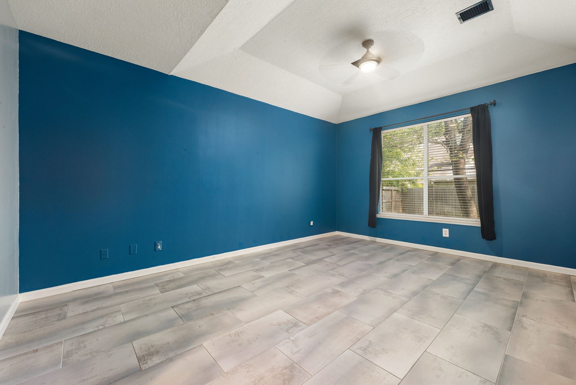 34 Firethorn Place, The Woodlands, TX 77382 34 Firethorn Place, The Woodlands, TX 77382
