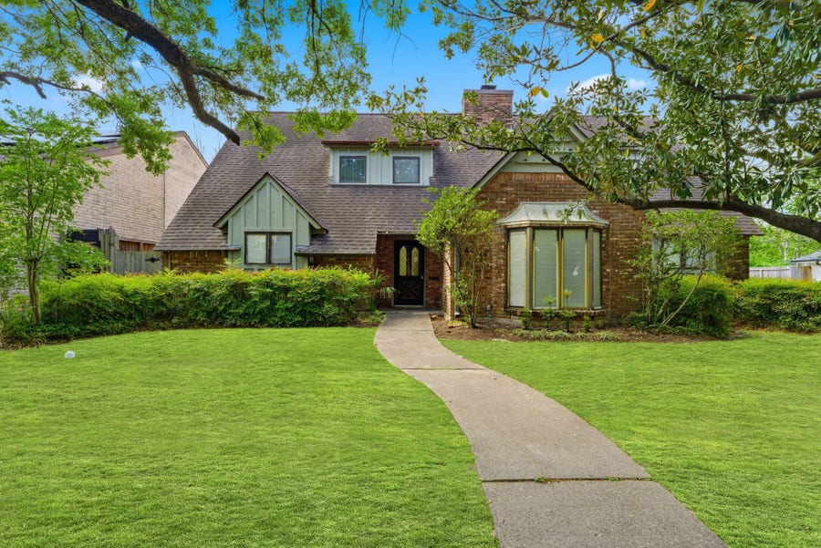 Property photo for 5443 Queensloch Drive, Houston, TX