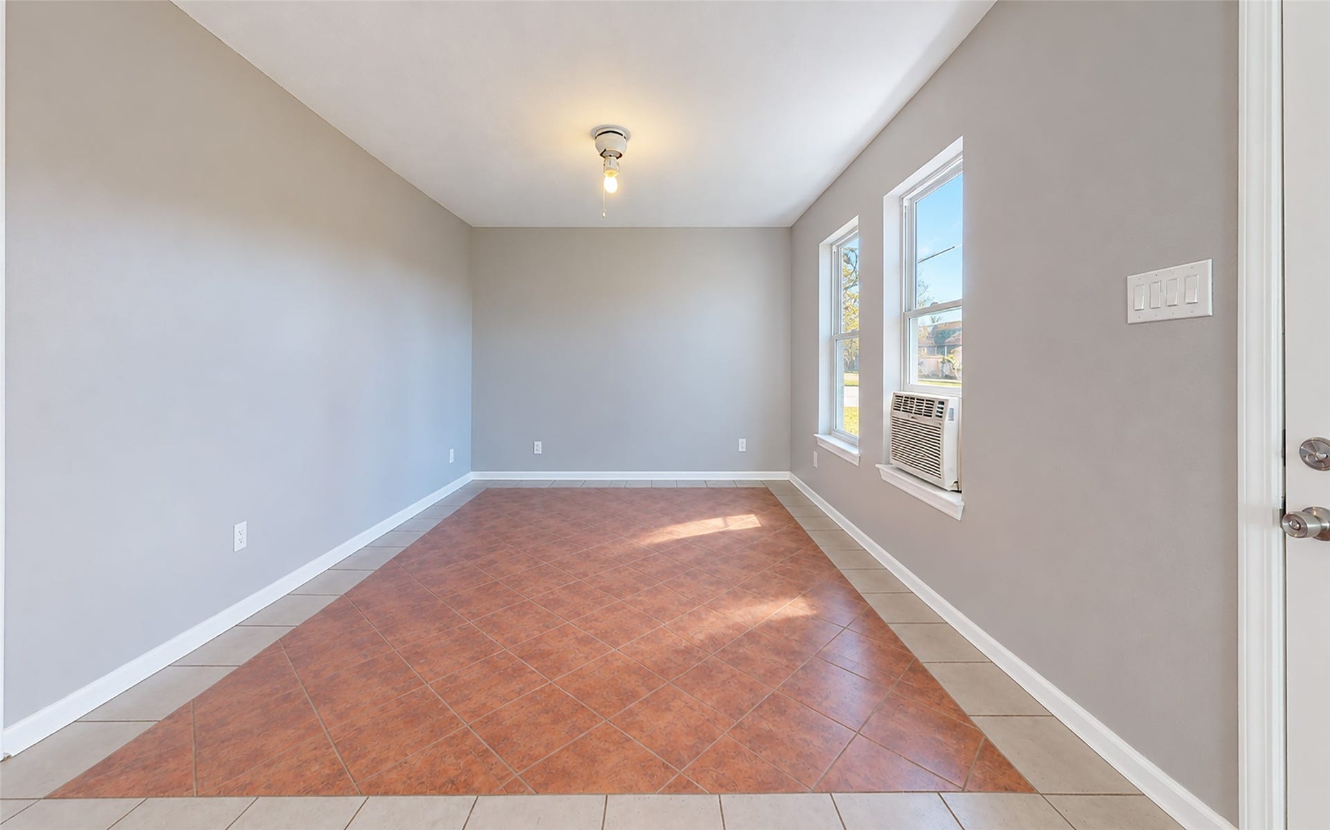 8402 Berwyn Drive, Houston, TX 77037 8402 Berwyn Drive, Houston, TX 77037
