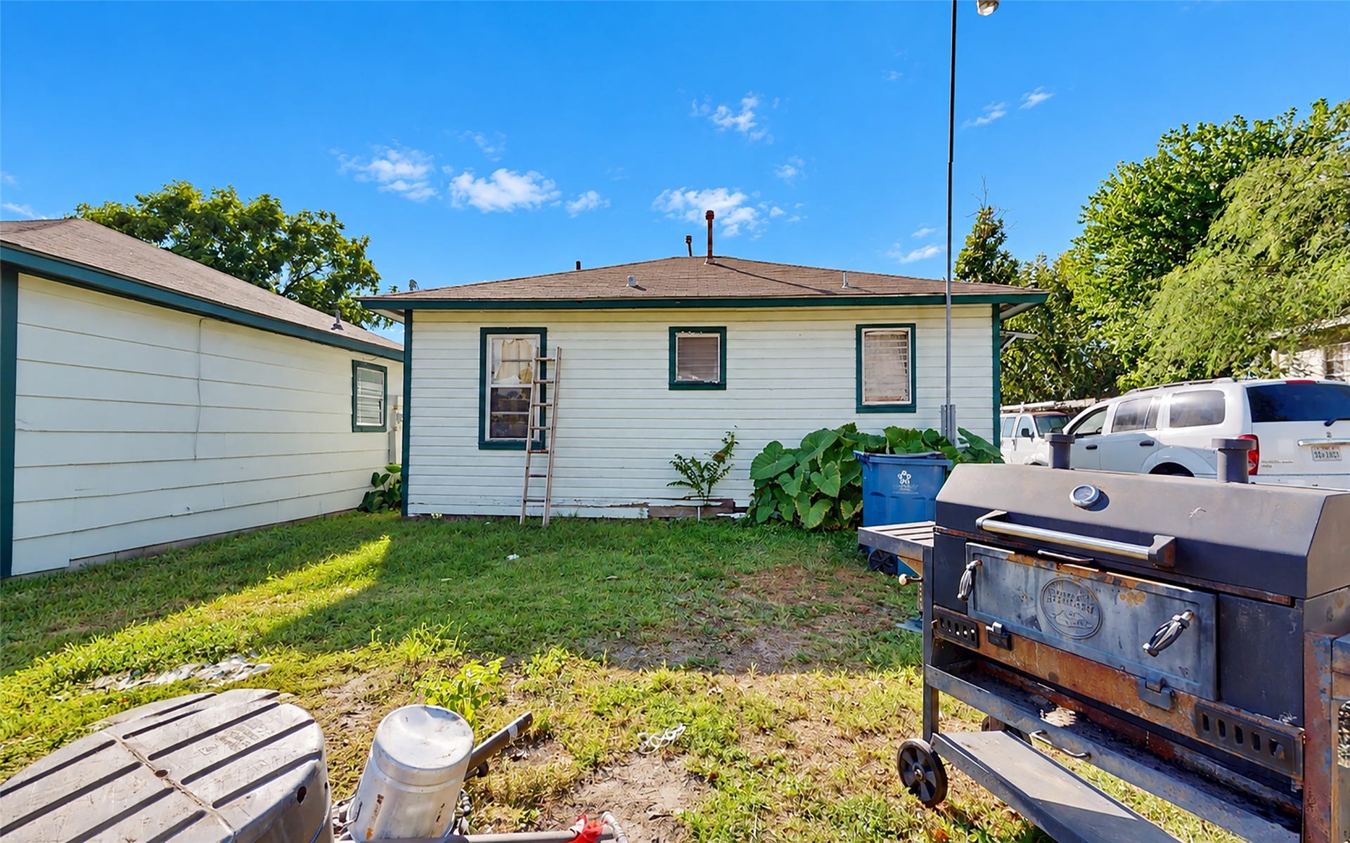 8402 Berwyn Drive, Houston, TX 77037 8402 Berwyn Drive, Houston, TX 77037