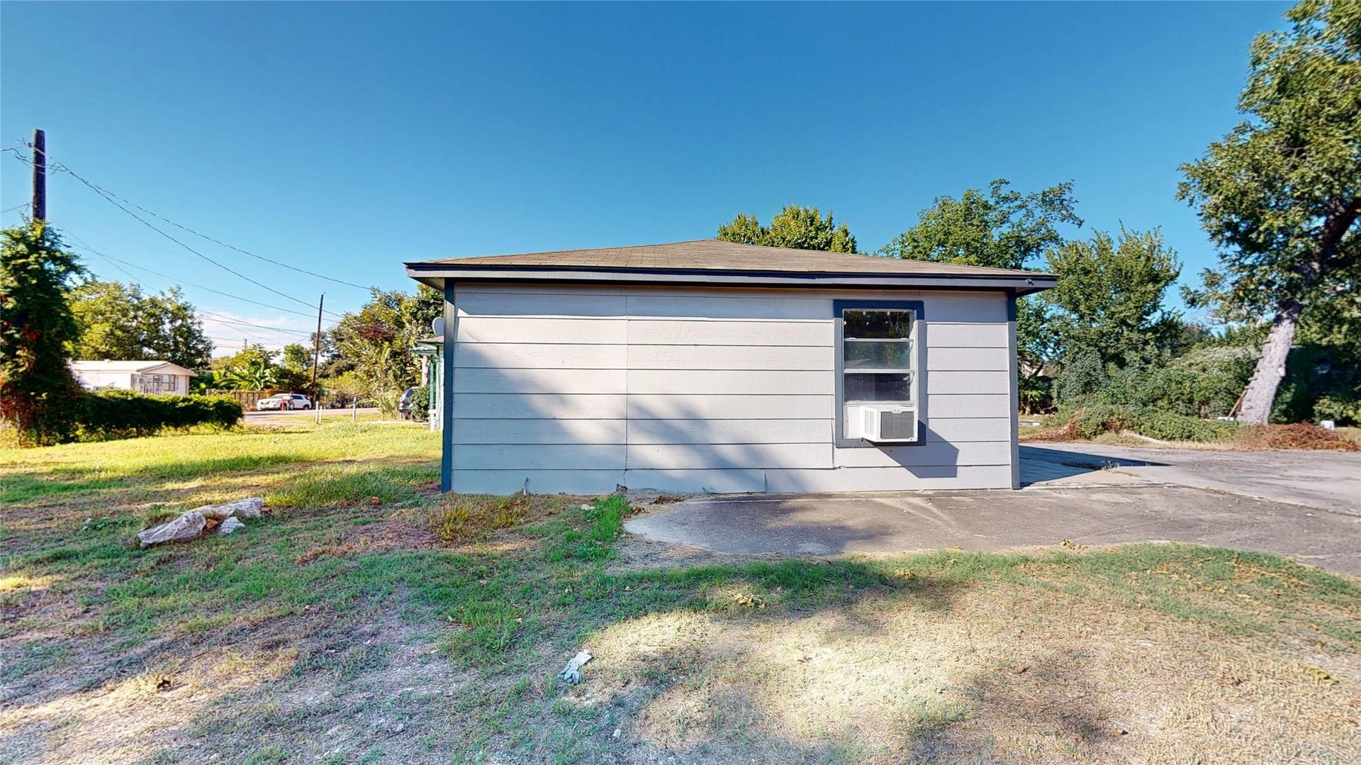 8402 Berwyn Drive, Houston, TX 77037 8402 Berwyn Drive, Houston, TX 77037