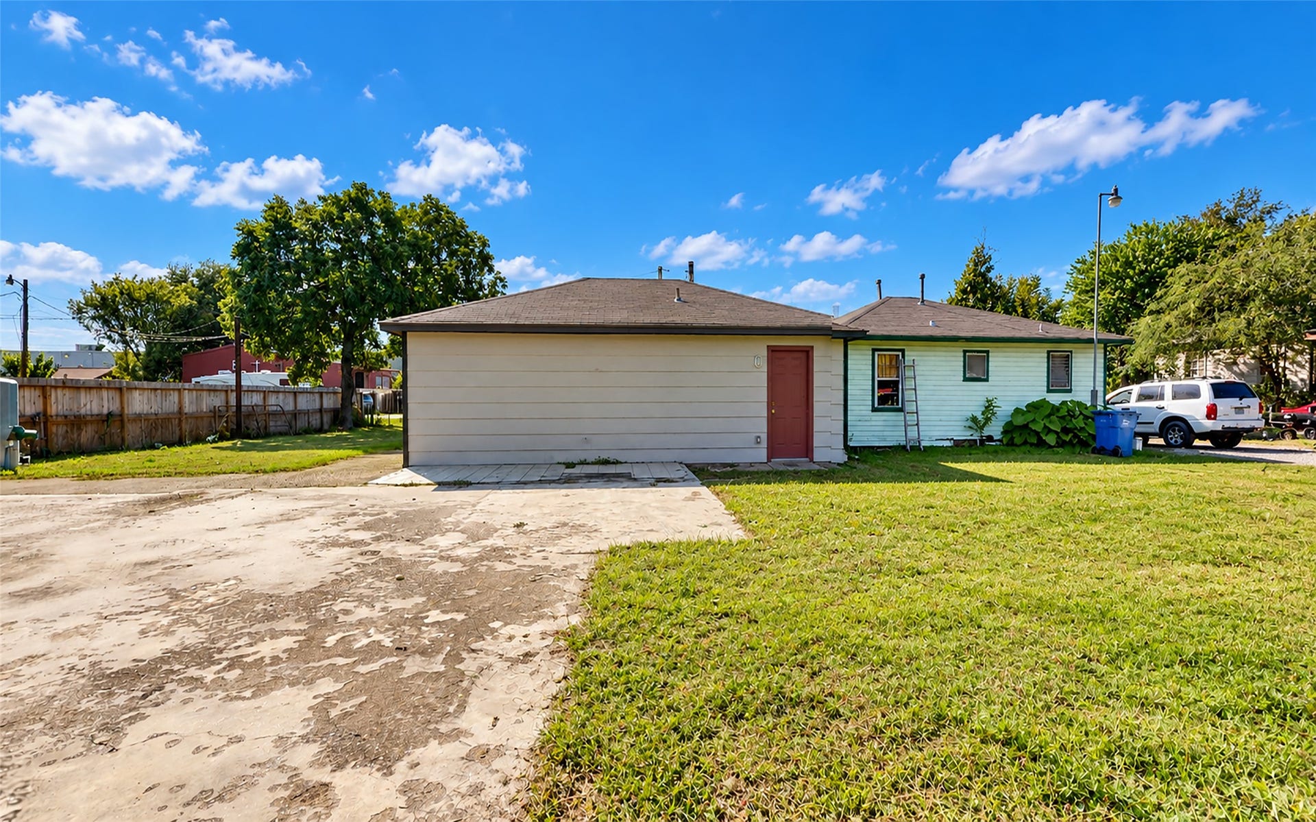 8402 Berwyn Drive, Houston, TX 77037 8402 Berwyn Drive, Houston, TX 77037