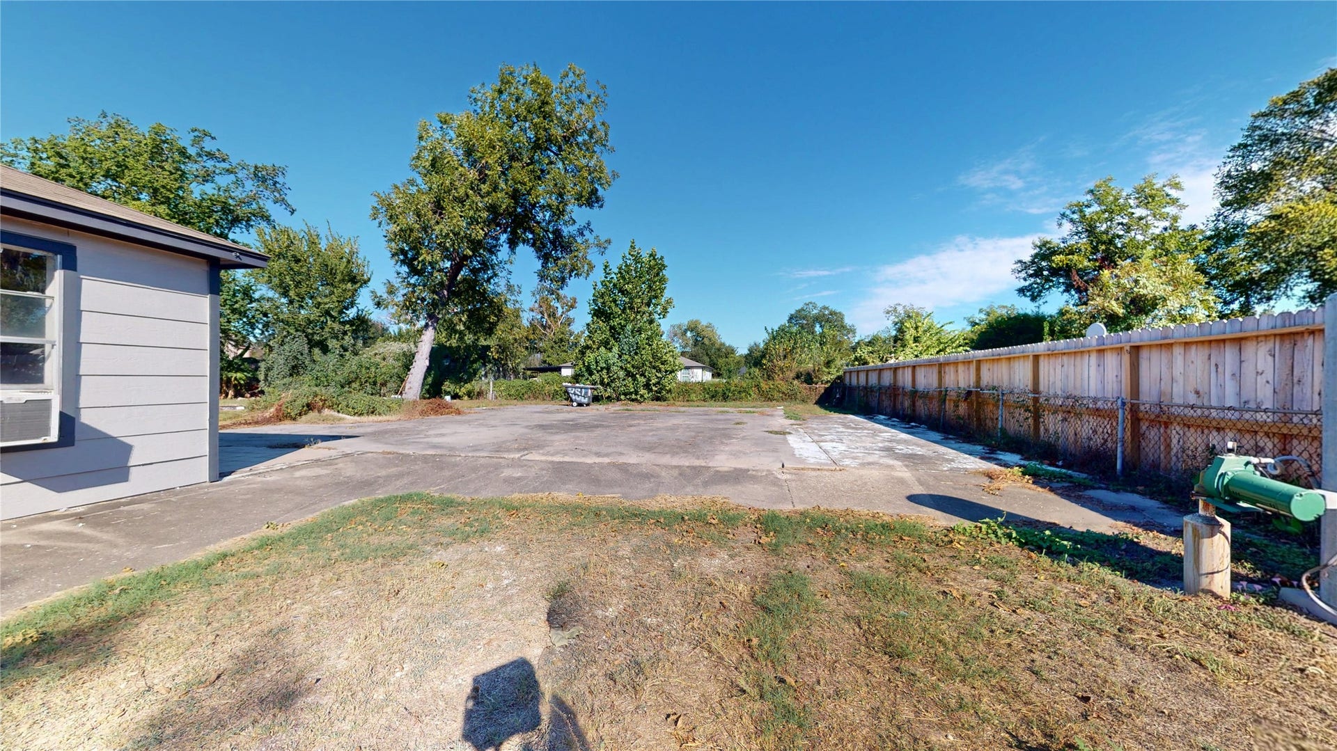 8402 Berwyn Drive, Houston, TX 77037 8402 Berwyn Drive, Houston, TX 77037