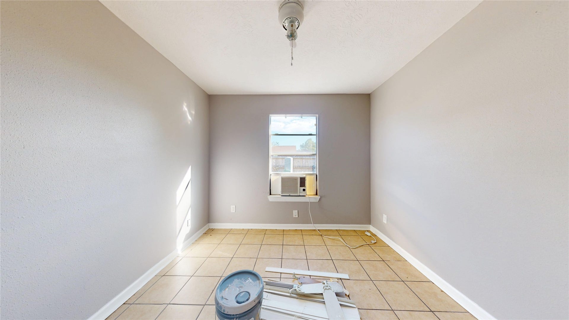 8402 Berwyn Drive, Houston, TX 77037 8402 Berwyn Drive, Houston, TX 77037