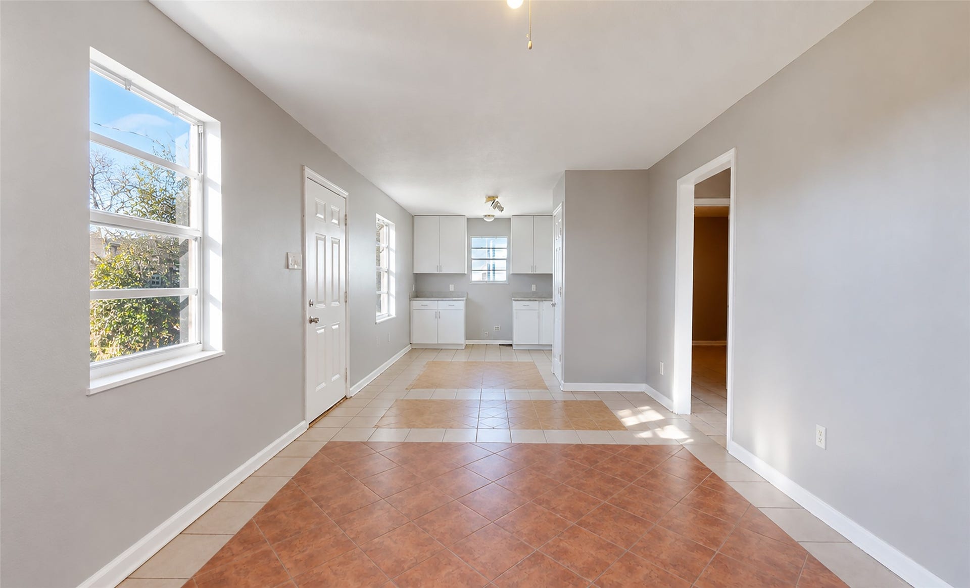 8402 Berwyn Drive, Houston, TX 77037 8402 Berwyn Drive, Houston, TX 77037