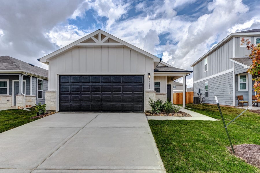 Property photo for 17815 Fox Nut Lane, Hockley, TX