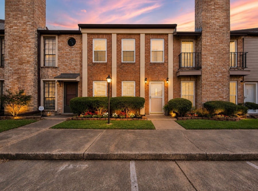 Property photo for 5100 Allendale Road, #206, Houston, TX