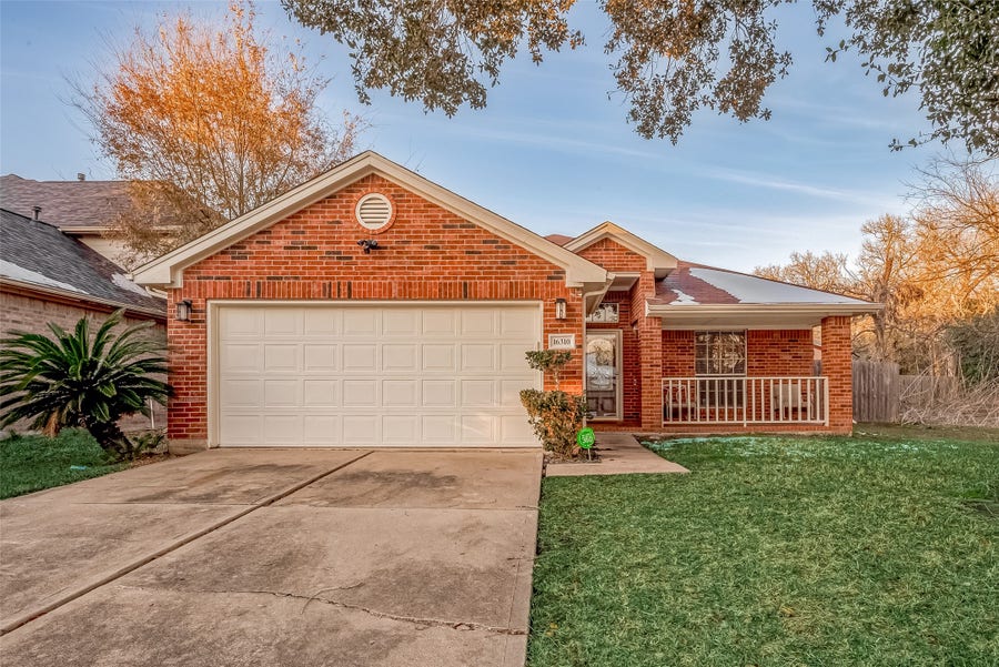 Property photo for 16310 BLOSSOMWOOD Lane, Sugar Land, TX