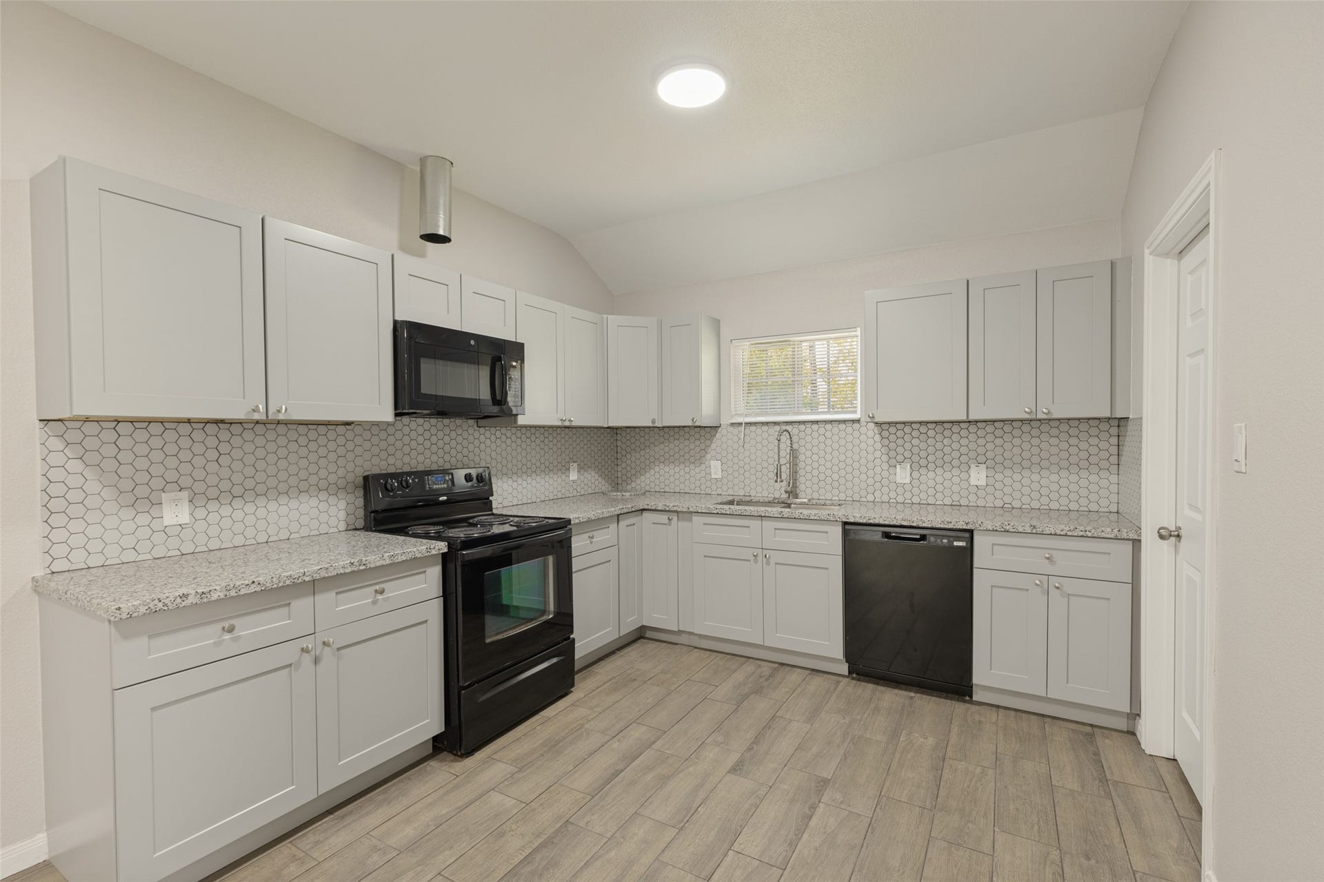 5214 Pomander Road, Houston, TX 77021 5214 Pomander Road, Houston, TX 77021