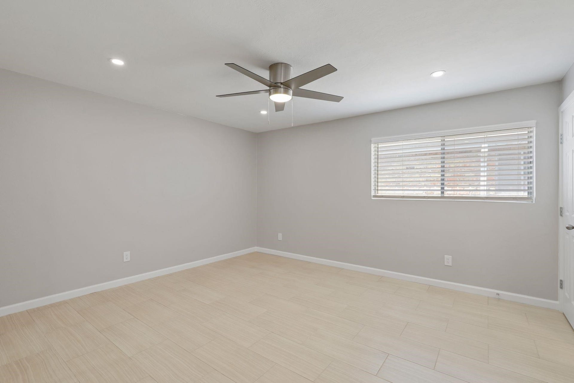 2121 Fountain View Drive, #24, Houston, TX 77057 2121 Fountain View Drive, #24, Houston, TX 77057