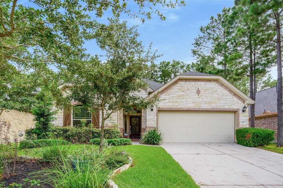 Property photo for 15 Sawbridge Circle, Spring, TX
