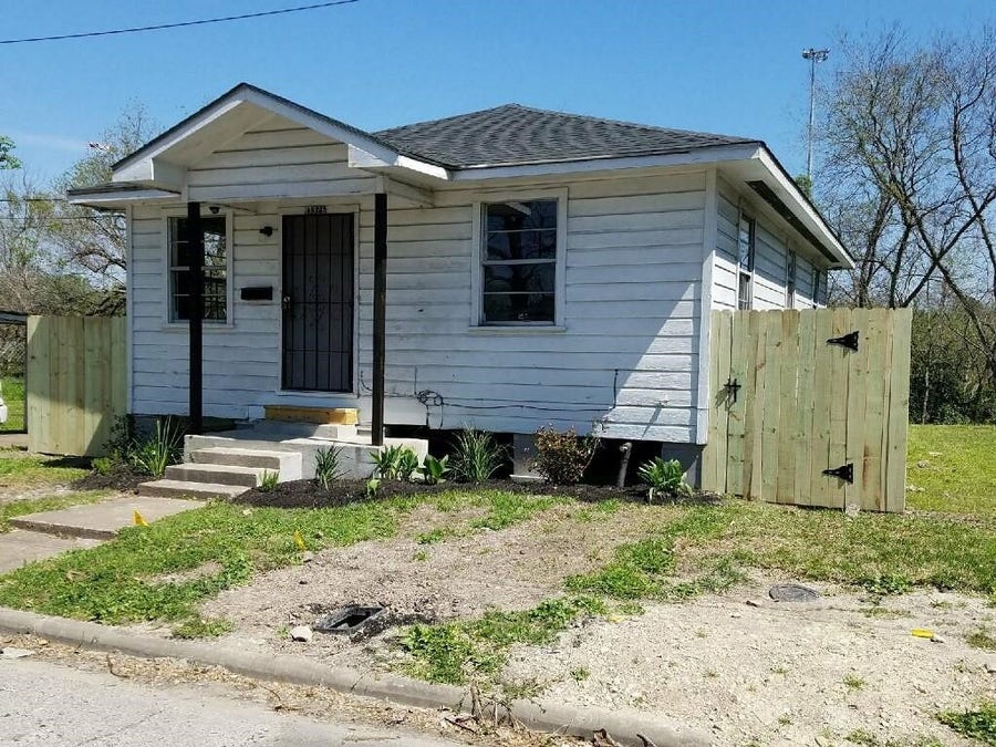 Property photo for 3326 Bayou Drive, Houston, TX