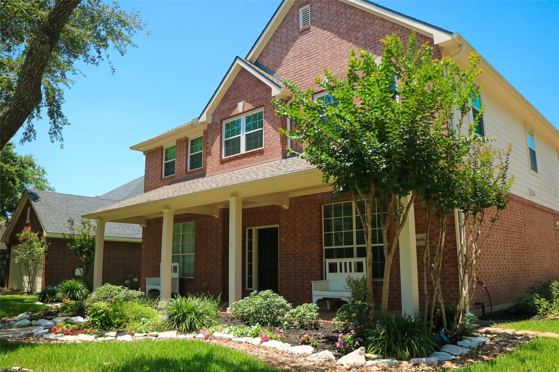 606 Biscayne Bend Lane, League City, TX 77573 Discover Biscayne Bend Lane in League City, TX. This charming two-story residence features a classic brick facade, lush landscaping, and a welcoming front porch. Its unique Location, Versatility and access to parks, walking trails, school, restaurants and shopping are very difficult to find.