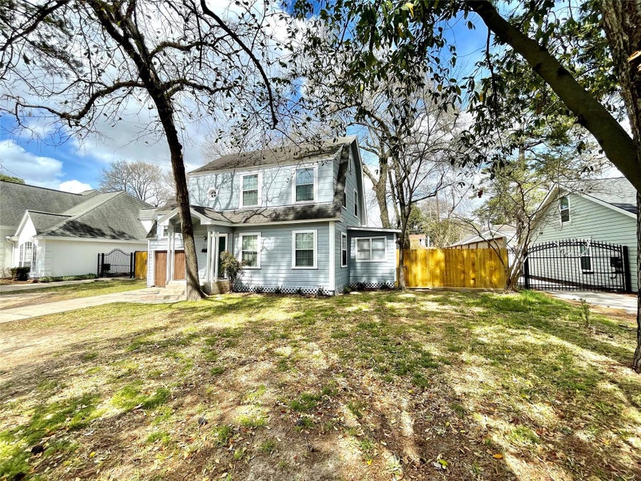 Property photo for 846 W 43rd Street, Houston, TX
