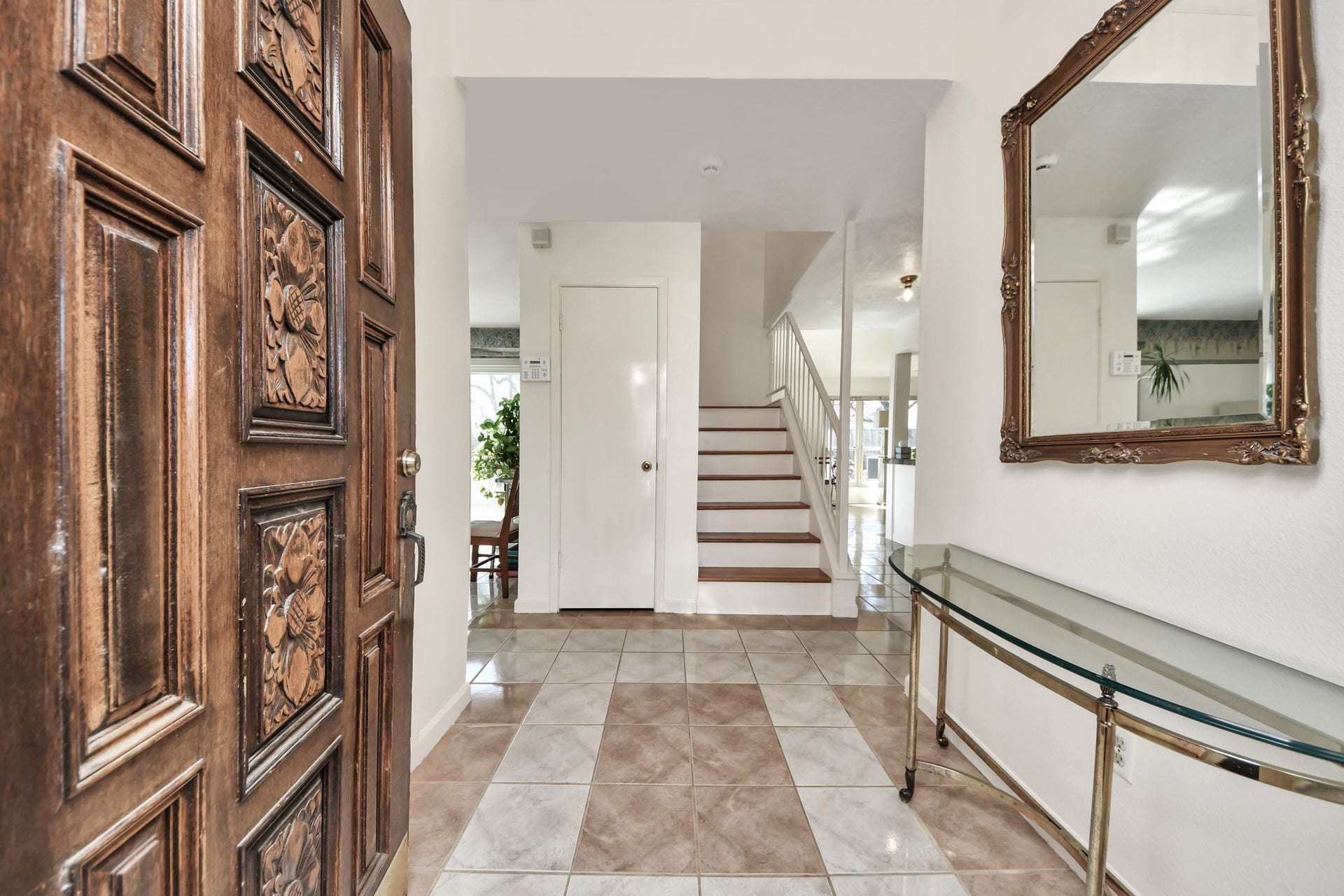 10522 Gulfstream Lane, Sugar Land, TX 77498 Entry way