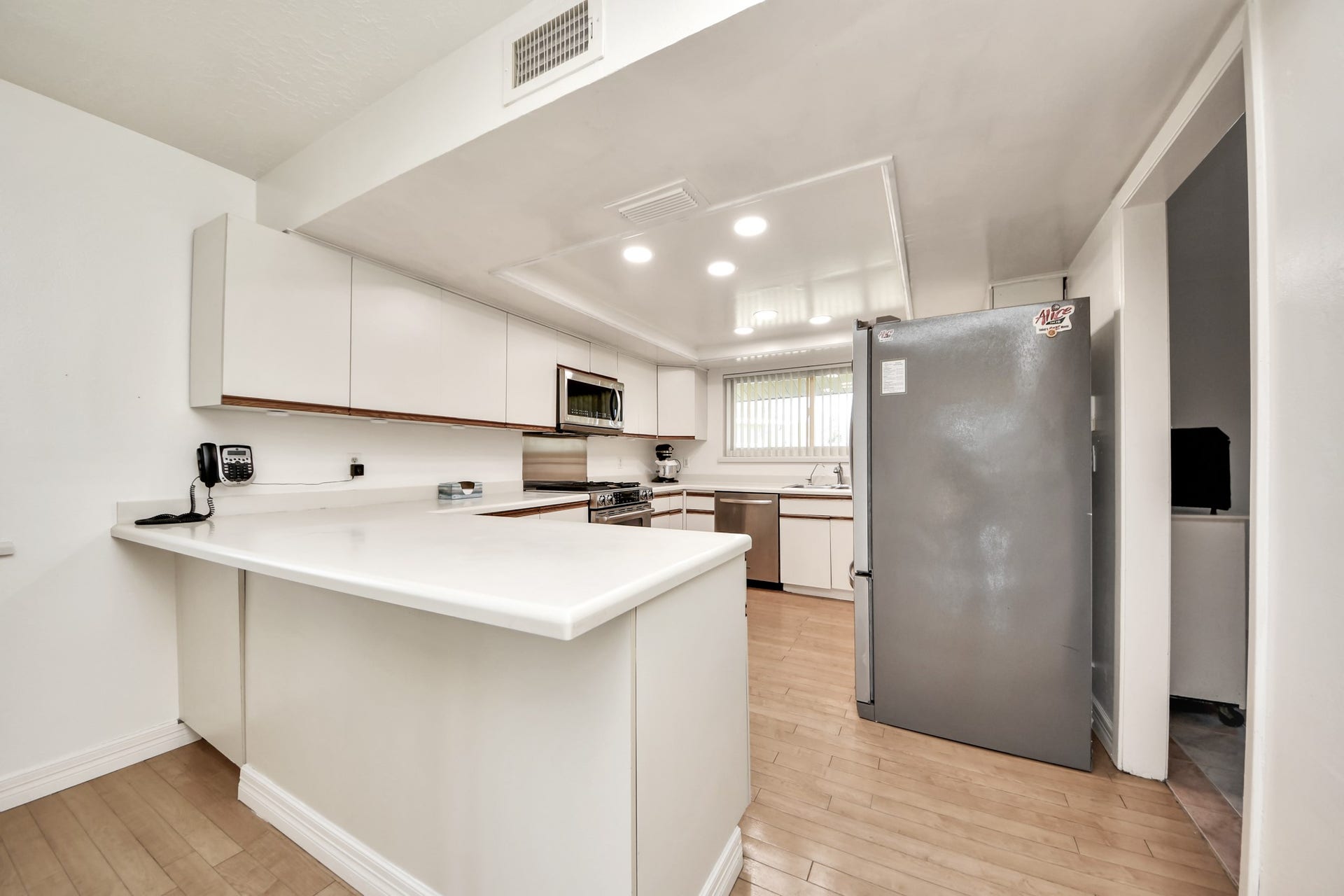 10522 Gulfstream Lane, Sugar Land, TX 77498 Kitchen area