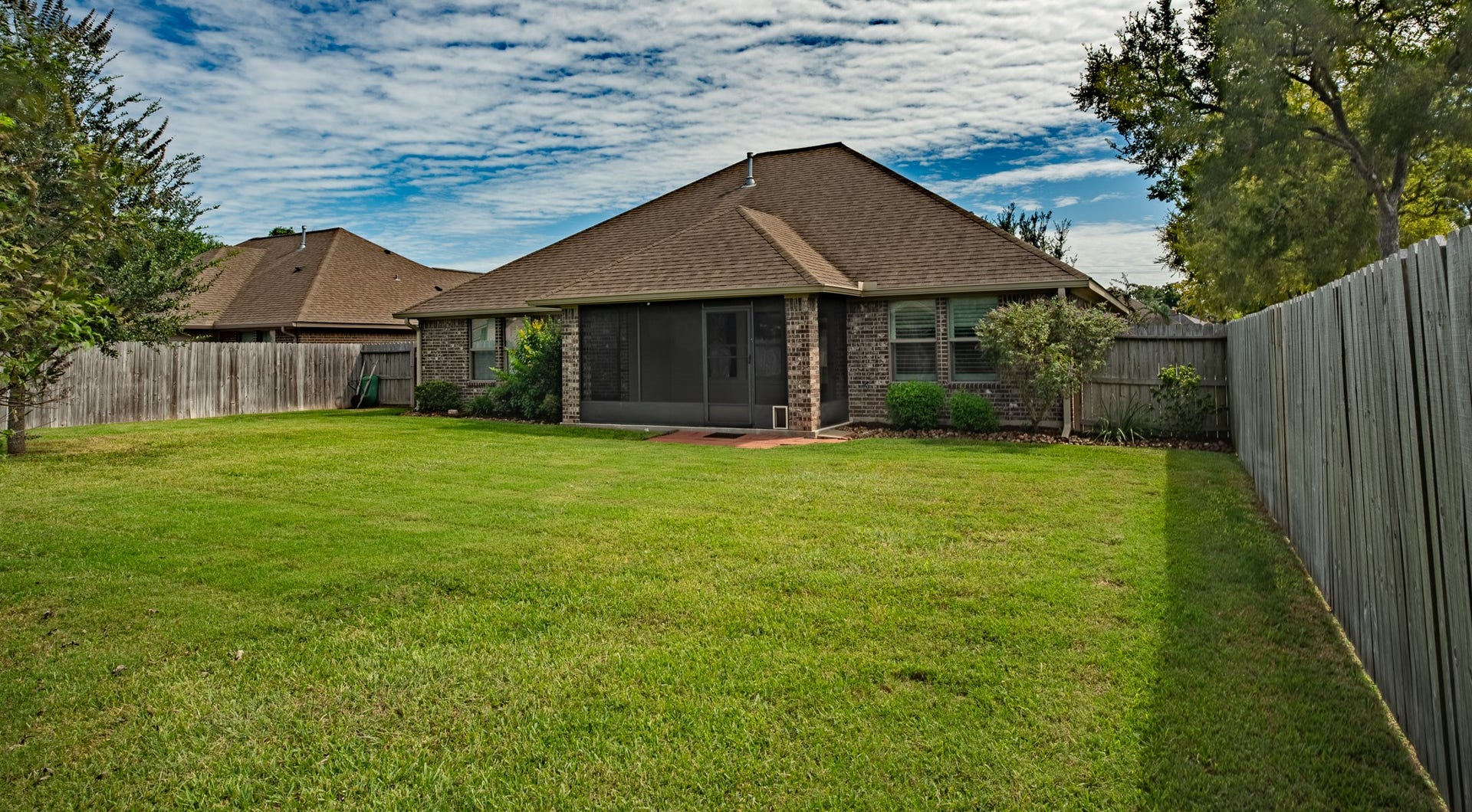 219 Marigold Street, Lake Jackson, TX 77566