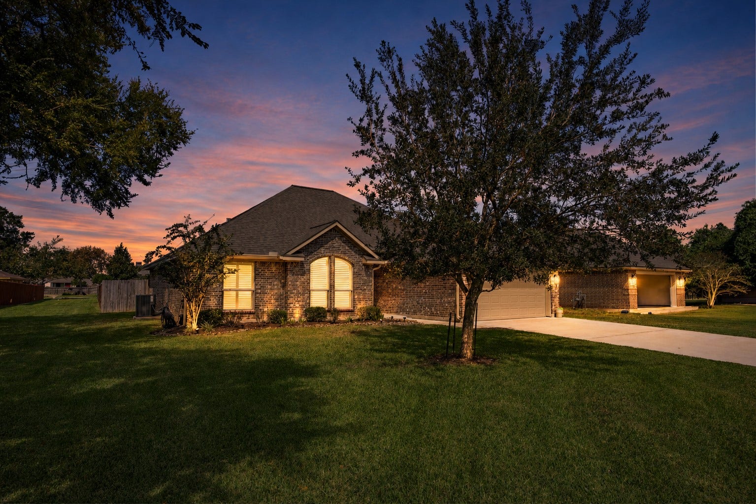 219 Marigold Street, Lake Jackson, TX 77566