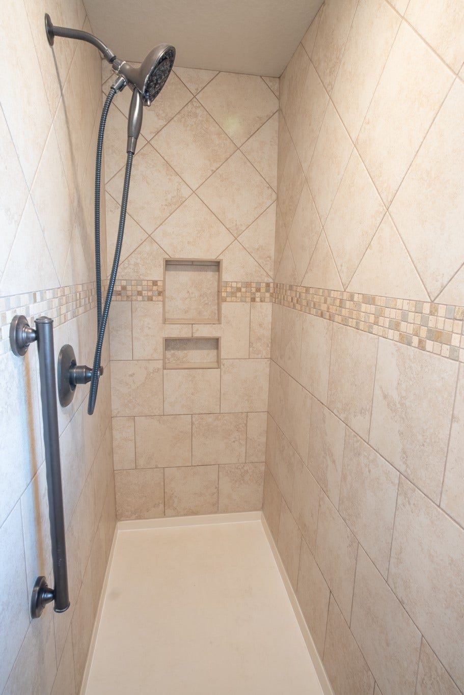 219 Marigold Street, Lake Jackson, TX 77566