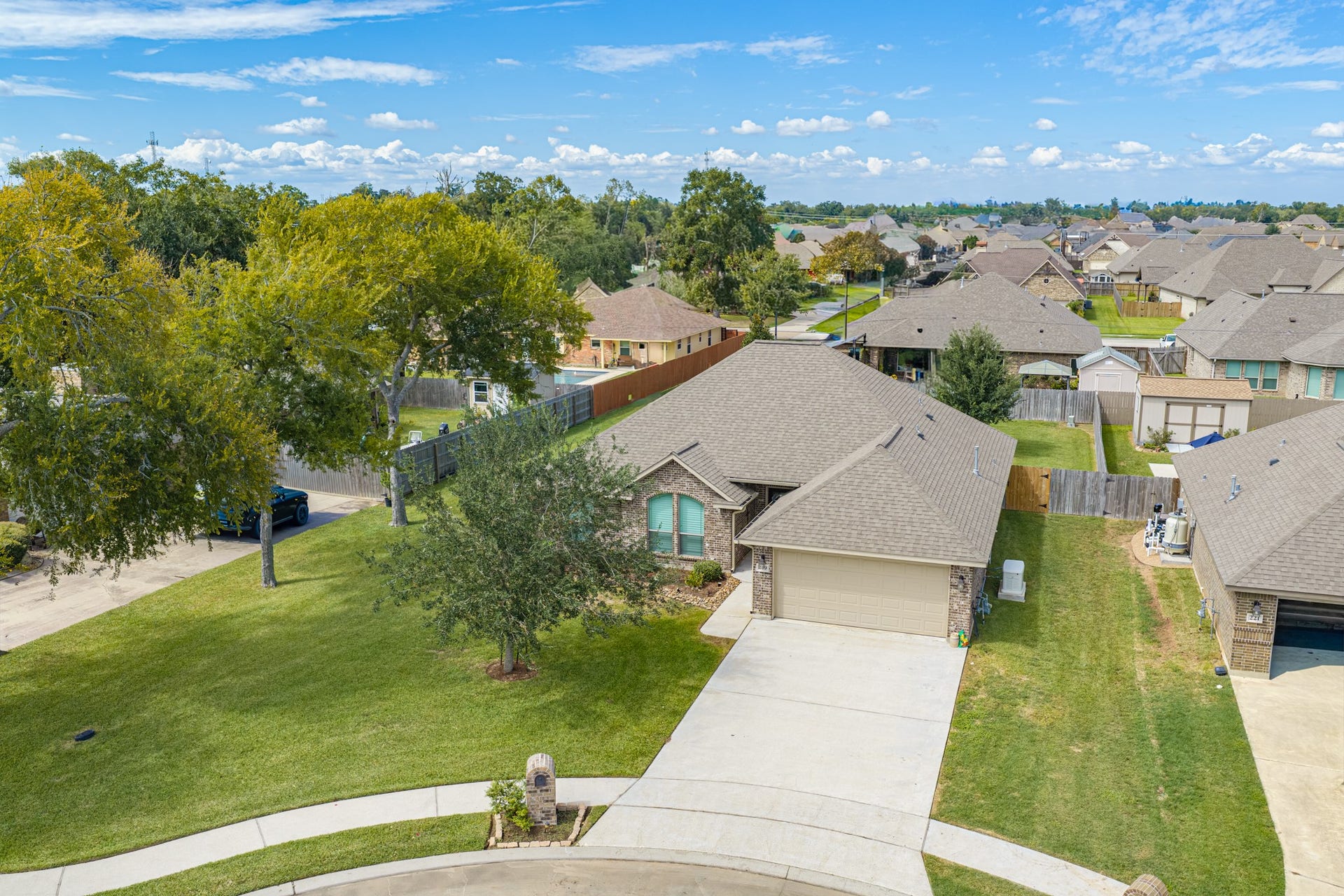 219 Marigold Street, Lake Jackson, TX 77566
