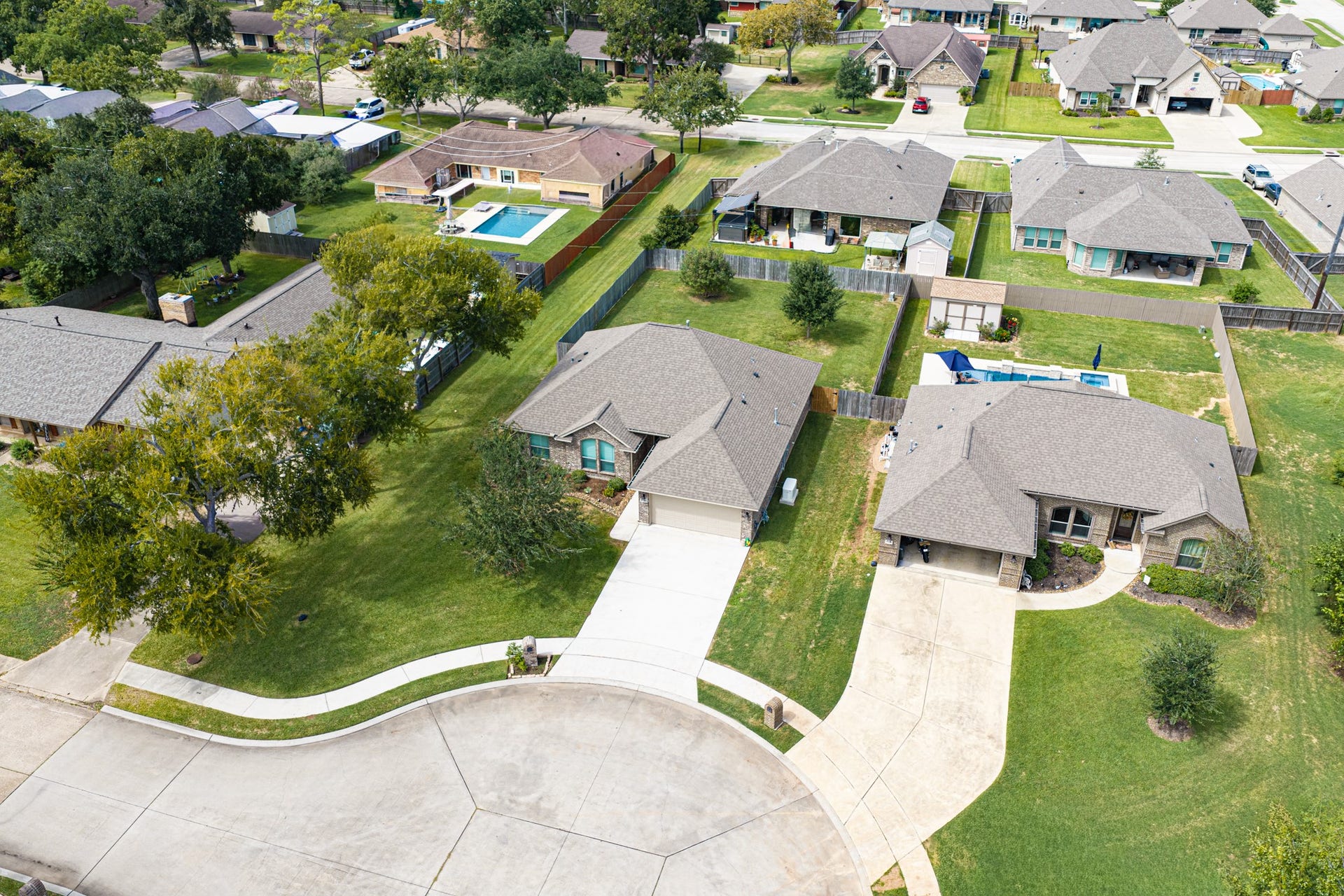219 Marigold Street, Lake Jackson, TX 77566