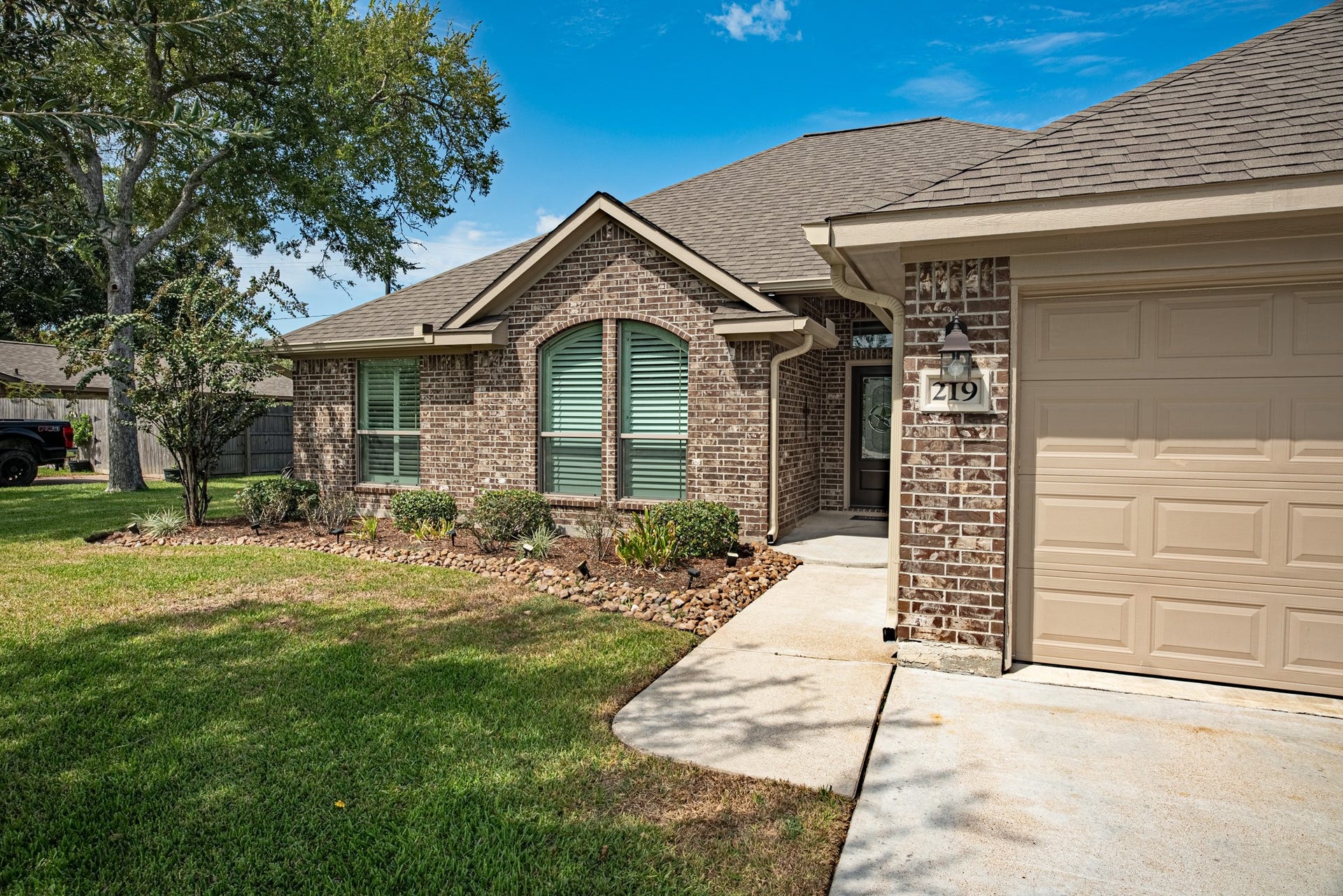 219 Marigold Street, Lake Jackson, TX 77566