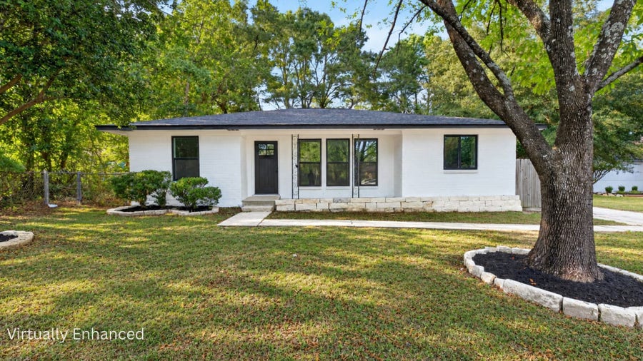 Property photo for 311 Crest Hill Drive, Conroe, TX