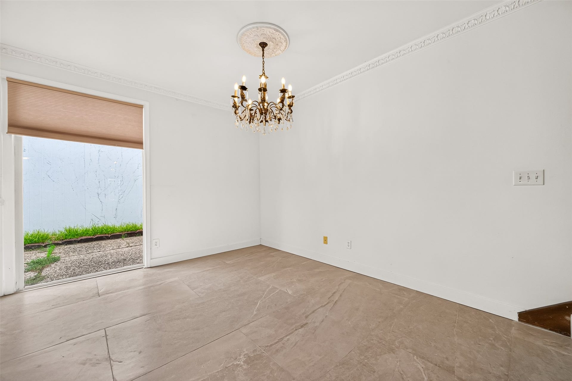 8615 La Fonte Street, Houston, TX 77024 8615 La Fonte Street, Houston, TX 77024
