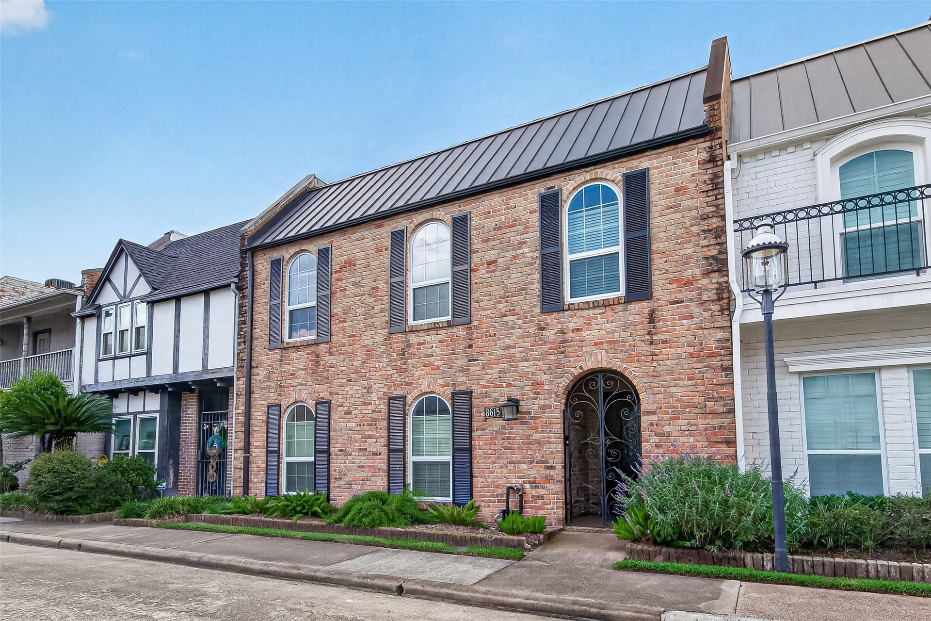 8615 La Fonte Street, Houston, TX 77024 8615 La Fonte Street, Houston, TX 77024