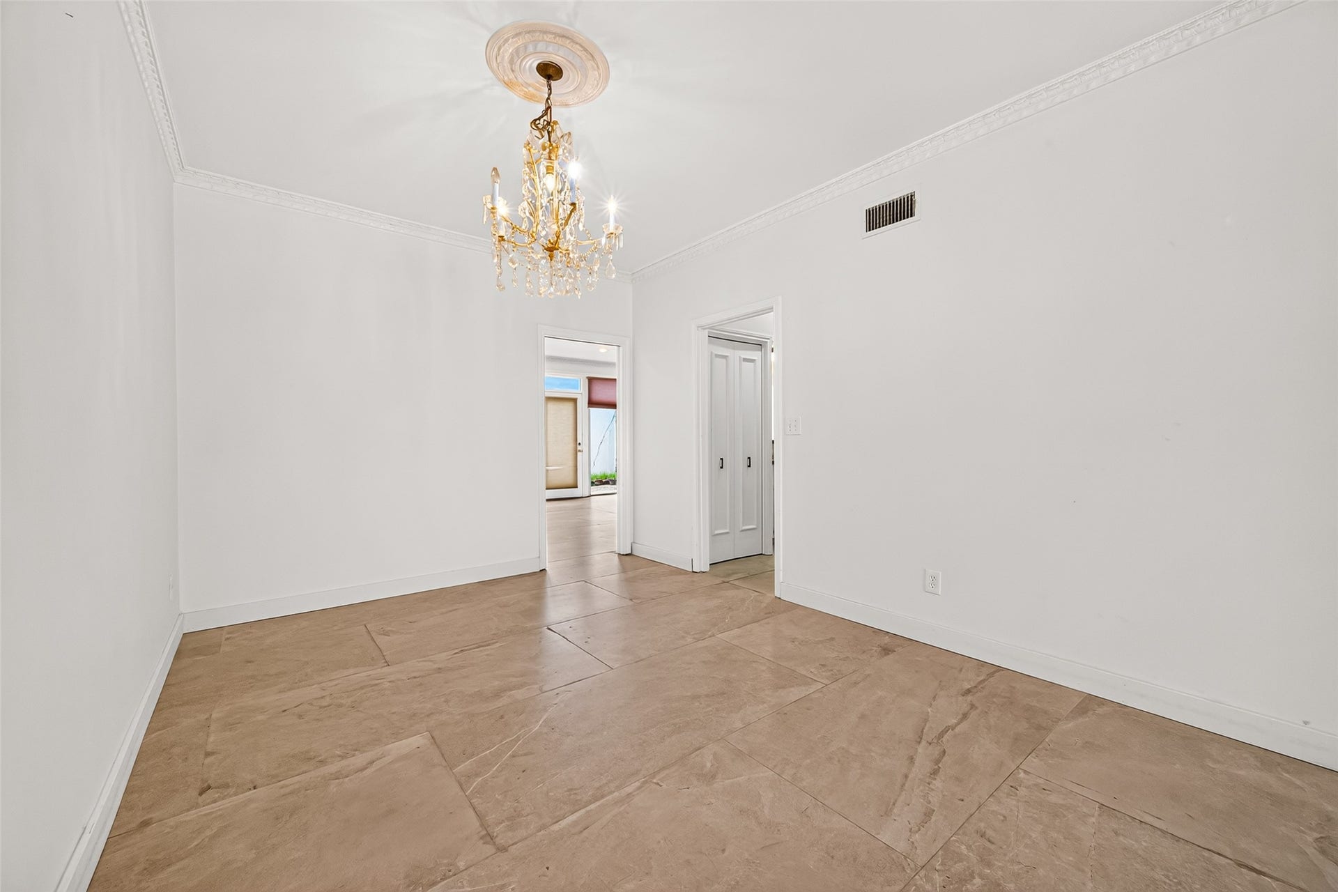 8615 La Fonte Street, Houston, TX 77024 8615 La Fonte Street, Houston, TX 77024