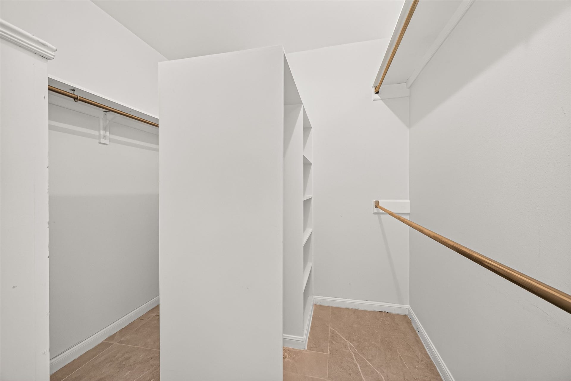 8615 La Fonte Street, Houston, TX 77024 8615 La Fonte Street, Houston, TX 77024