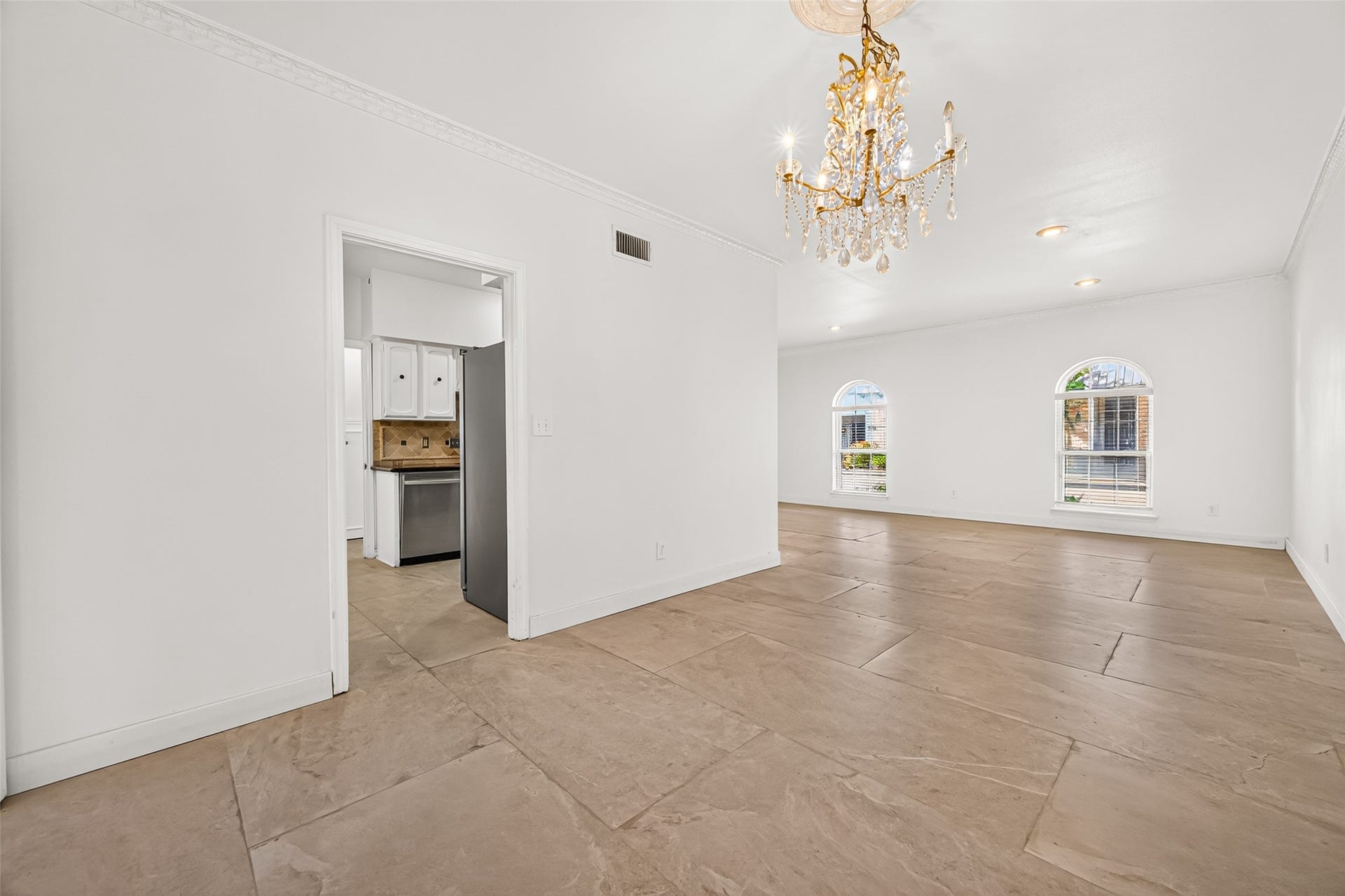8615 La Fonte Street, Houston, TX 77024 8615 La Fonte Street, Houston, TX 77024