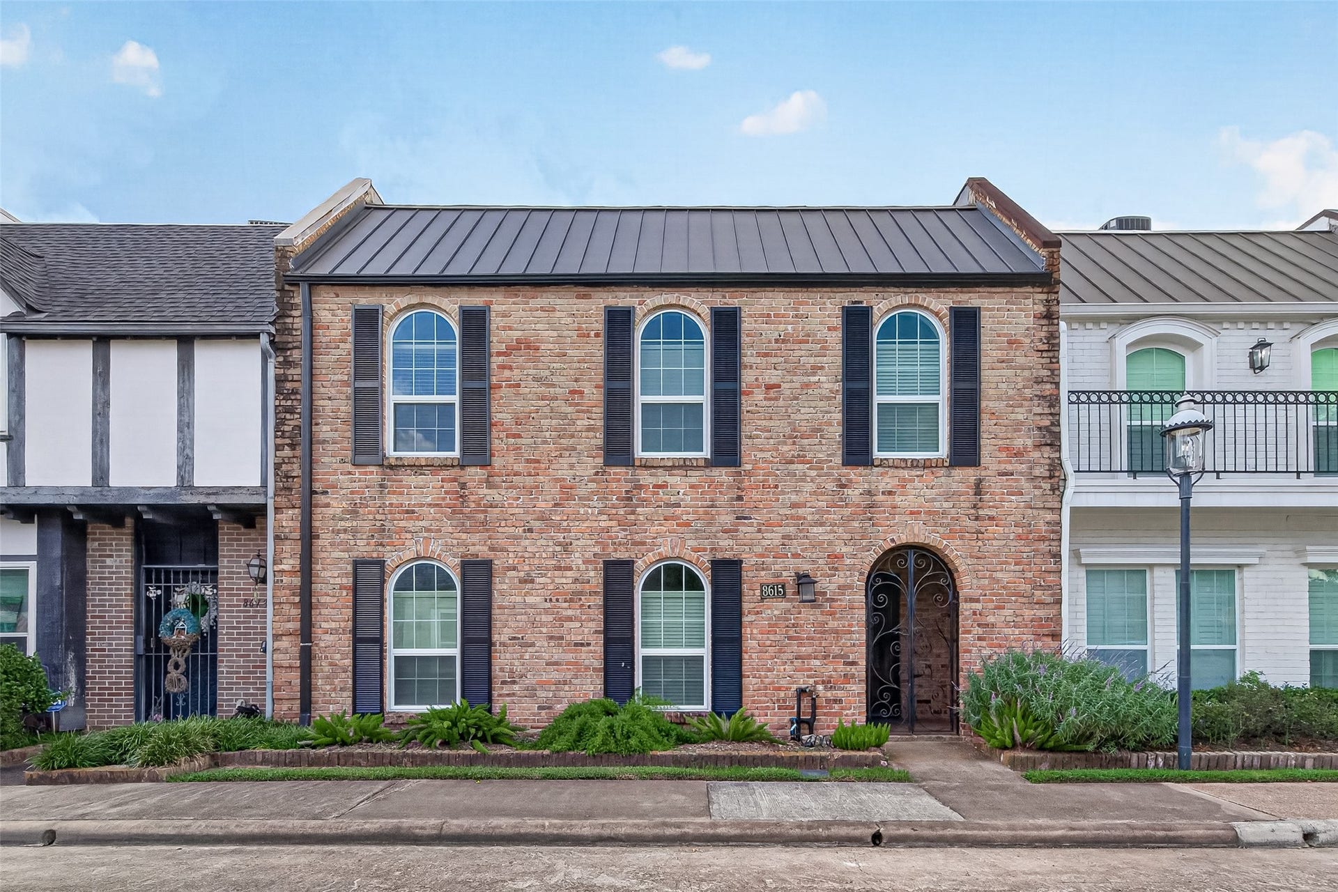 8615 La Fonte Street, Houston, TX 77024 8615 La Fonte Street, Houston, TX 77024
