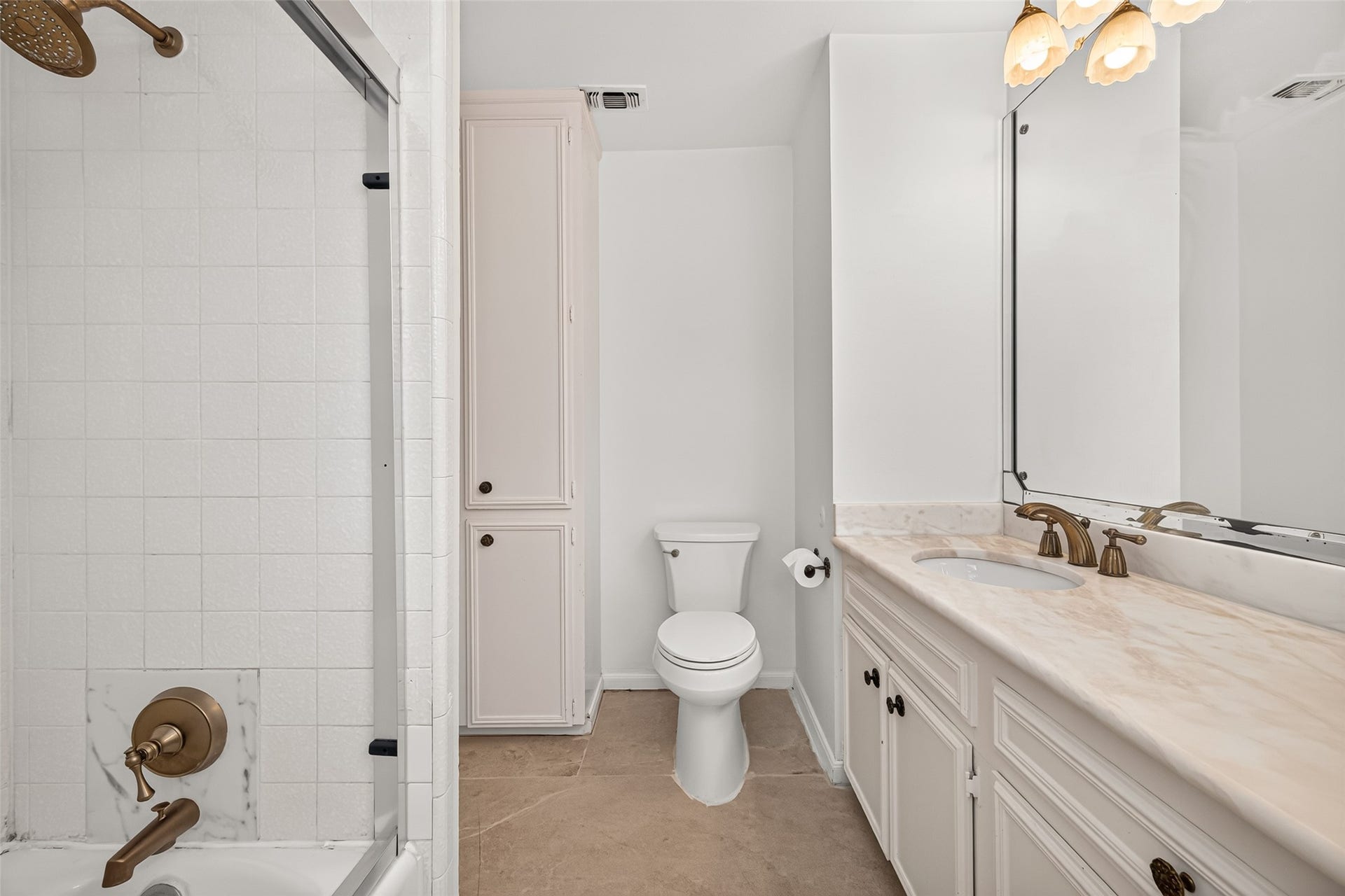 8615 La Fonte Street, Houston, TX 77024 8615 La Fonte Street, Houston, TX 77024