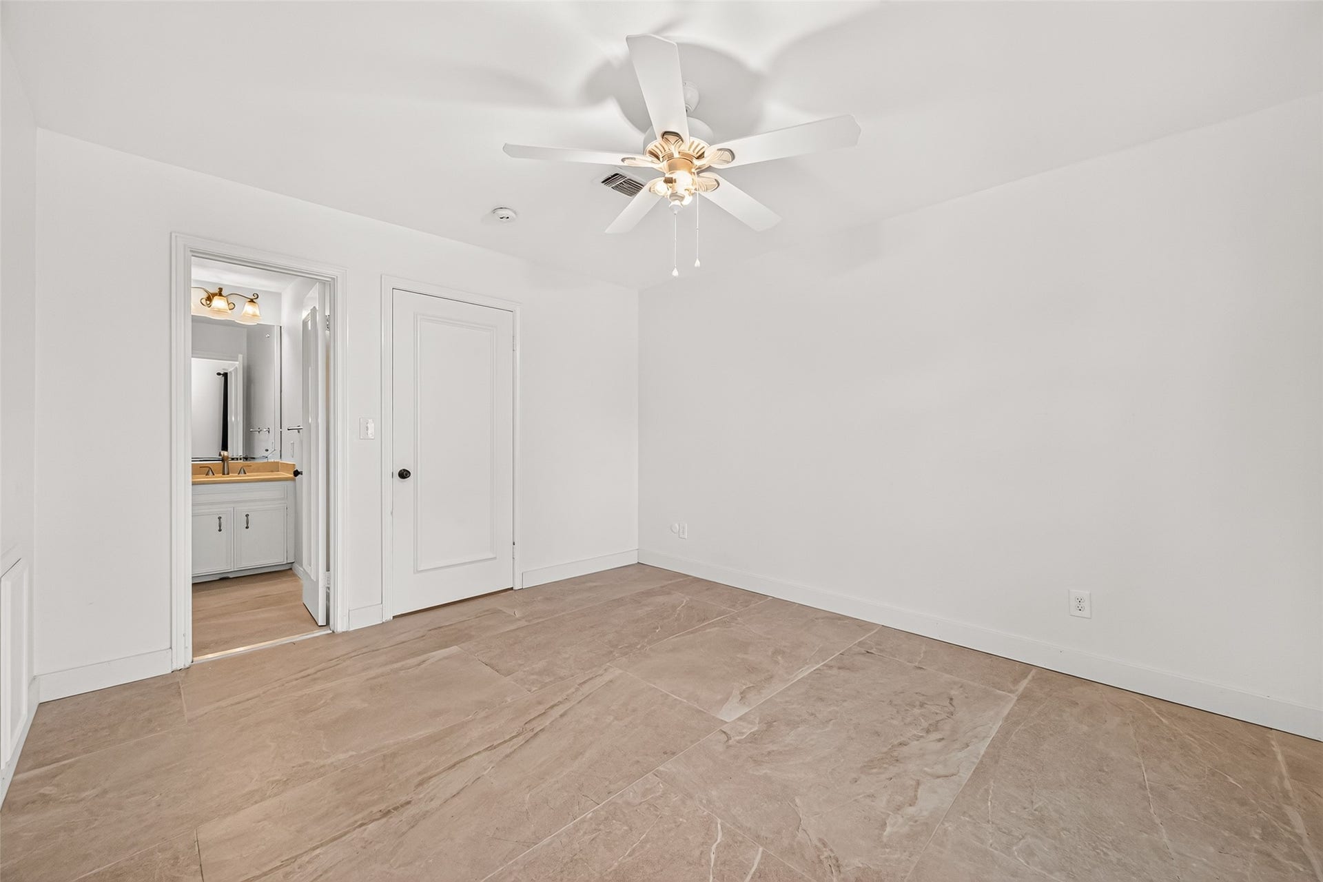 8615 La Fonte Street, Houston, TX 77024 8615 La Fonte Street, Houston, TX 77024