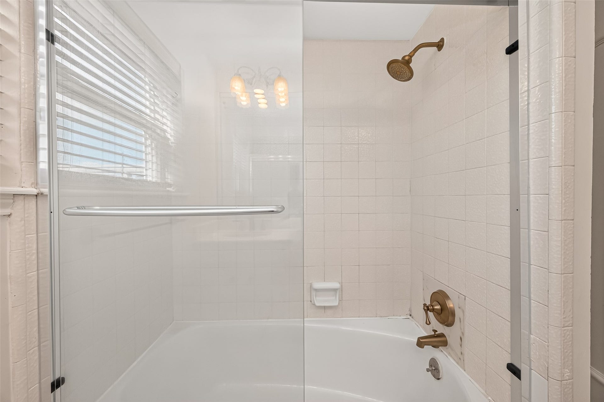 8615 La Fonte Street, Houston, TX 77024 8615 La Fonte Street, Houston, TX 77024