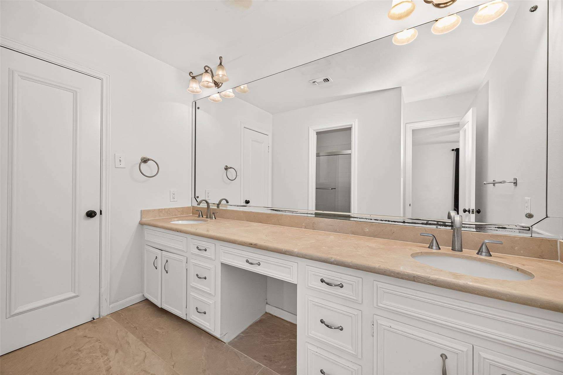 8615 La Fonte Street, Houston, TX 77024 8615 La Fonte Street, Houston, TX 77024
