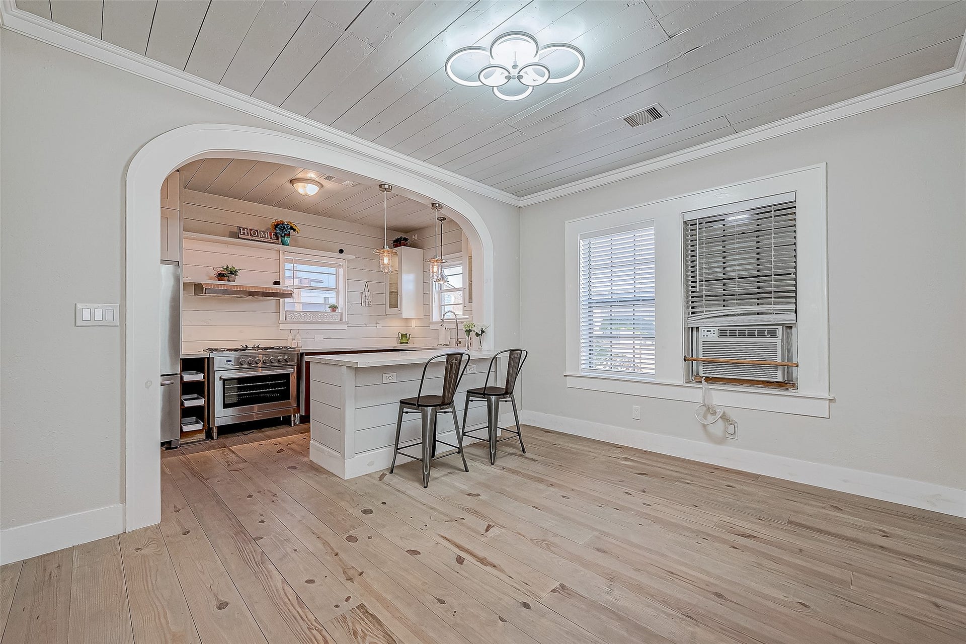 2415 31st Street, Galveston, TX 77550 2415 31st Street, Galveston, TX 77550
