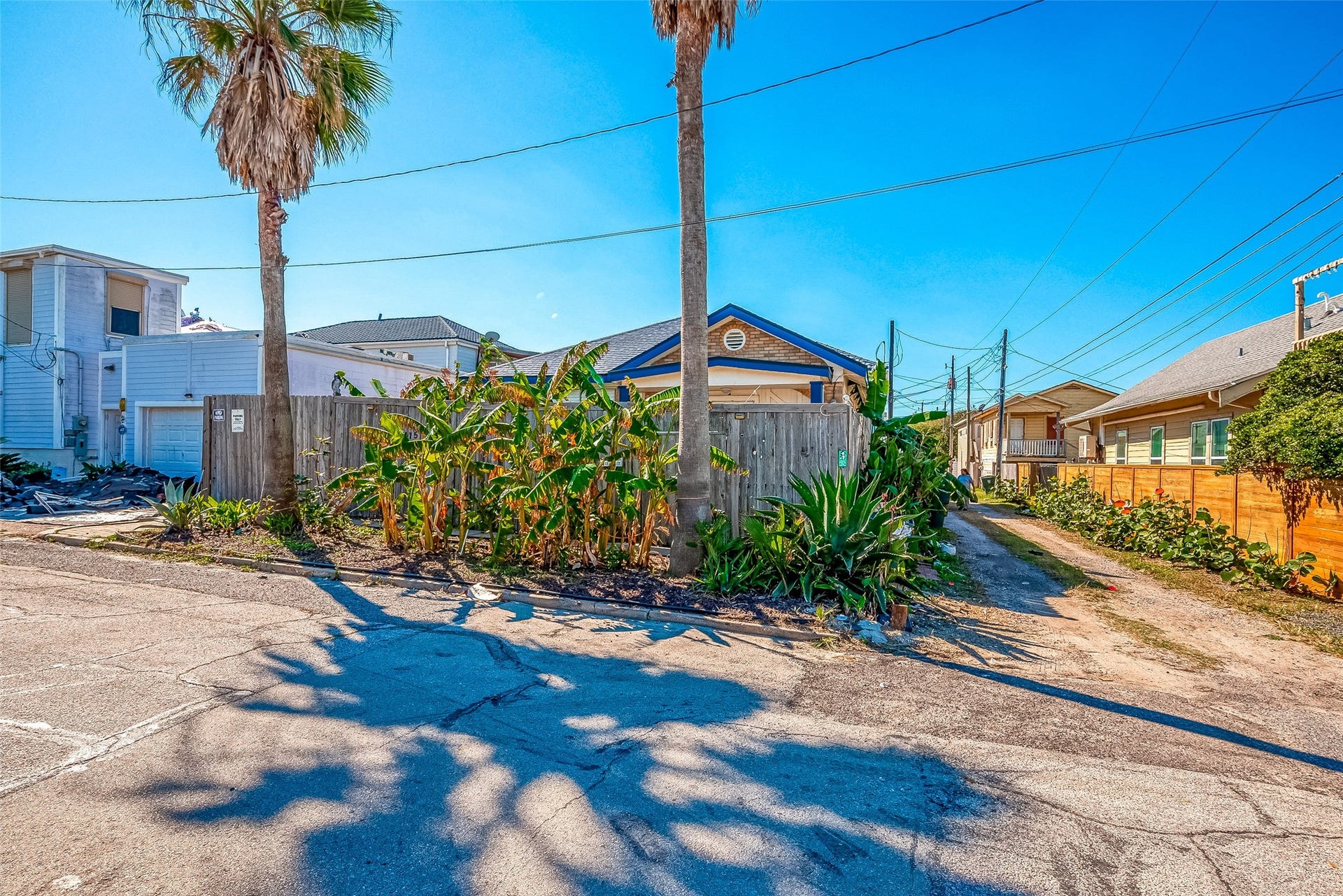 2415 31st Street, Galveston, TX 77550 2415 31st Street, Galveston, TX 77550
