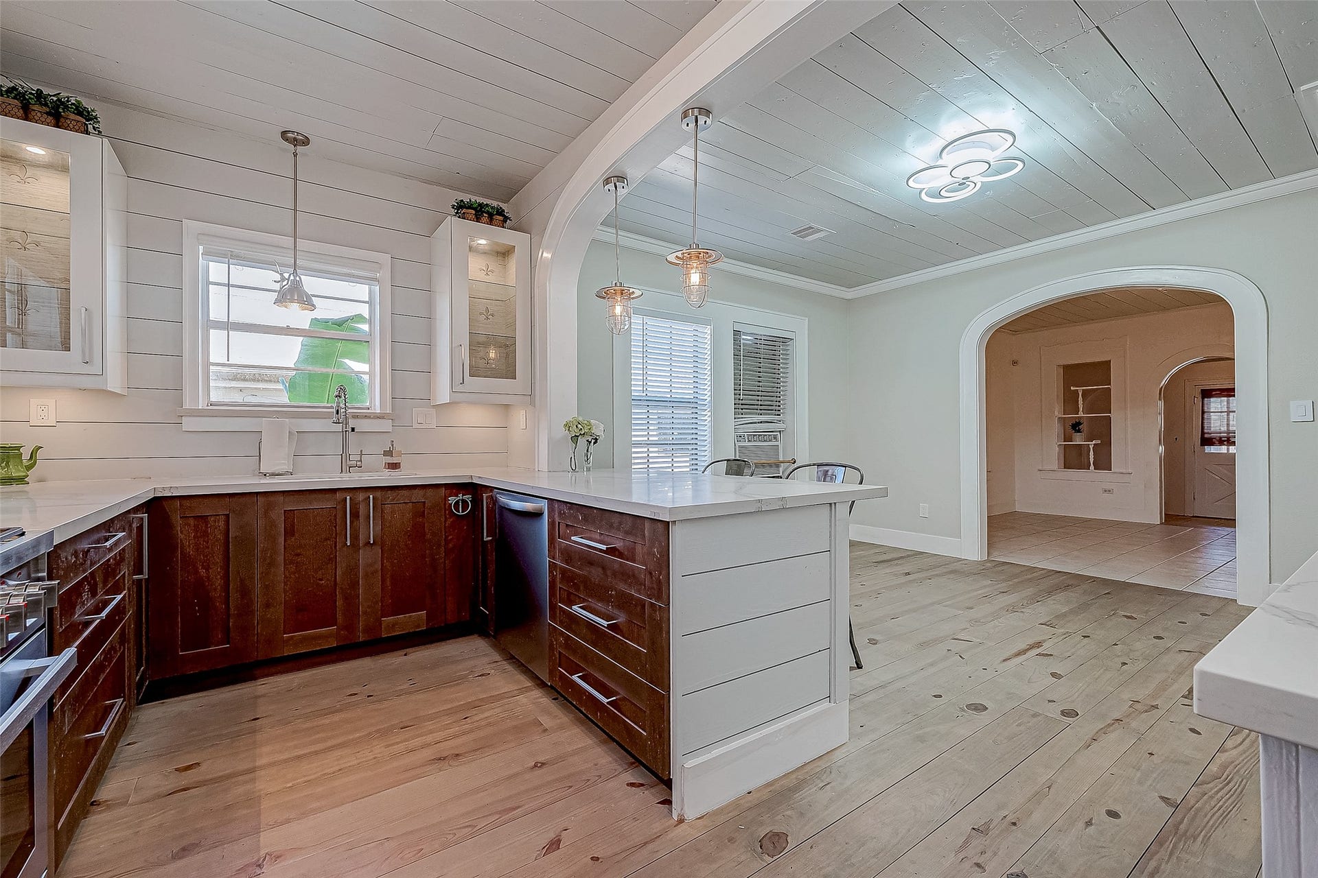 2415 31st Street, Galveston, TX 77550 Open Kitchen