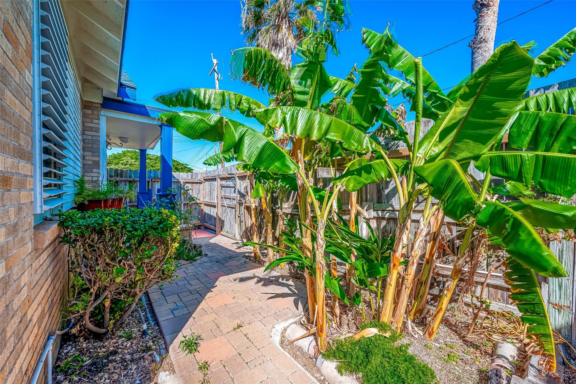 2415 31st Street, Galveston, TX 77550 2415 31st Street, Galveston, TX 77550