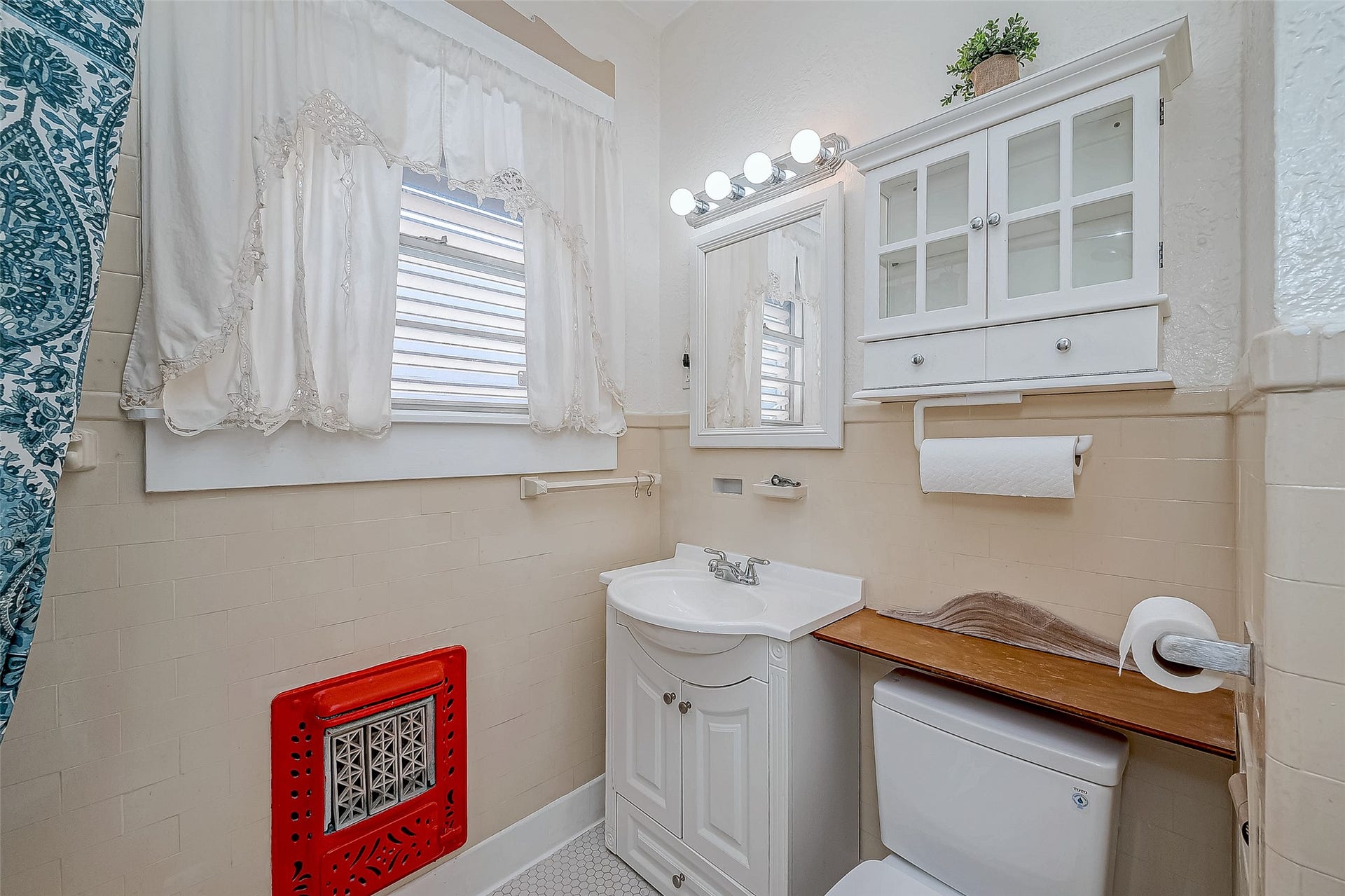 2415 31st Street, Galveston, TX 77550 2415 31st Street, Galveston, TX 77550