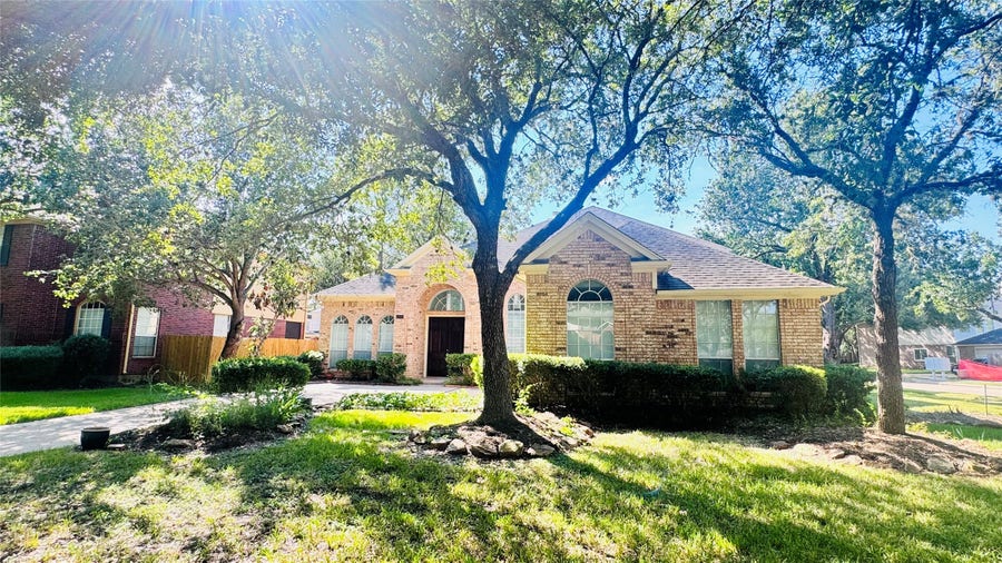Property photo for 1702 Berkoff Drive, Sugar Land, TX