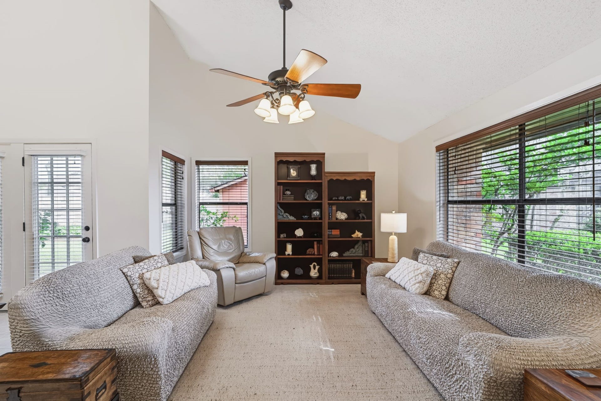 1802 Brushy Creek Drive, Sugar Land, TX 77478 This versatile space is ready to make your own.