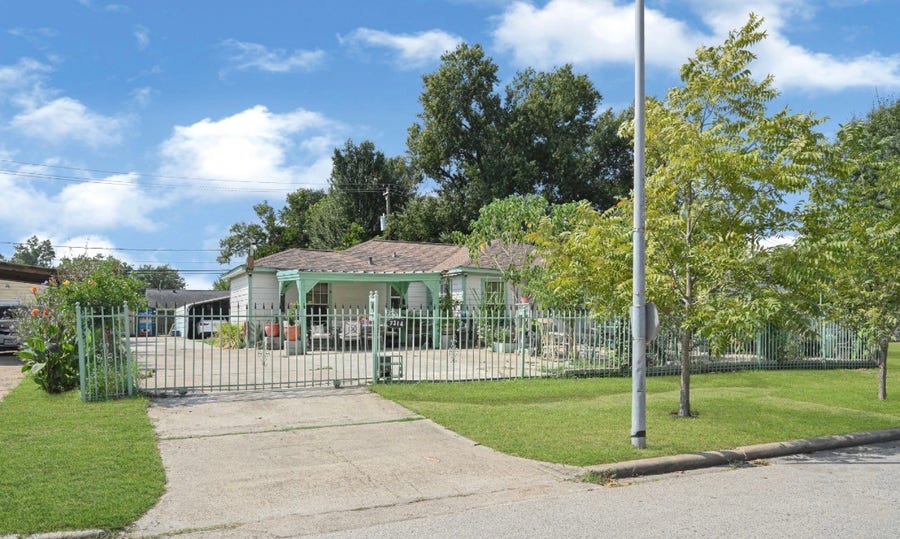 Property photo for 7314 Arnim Street, Houston, TX