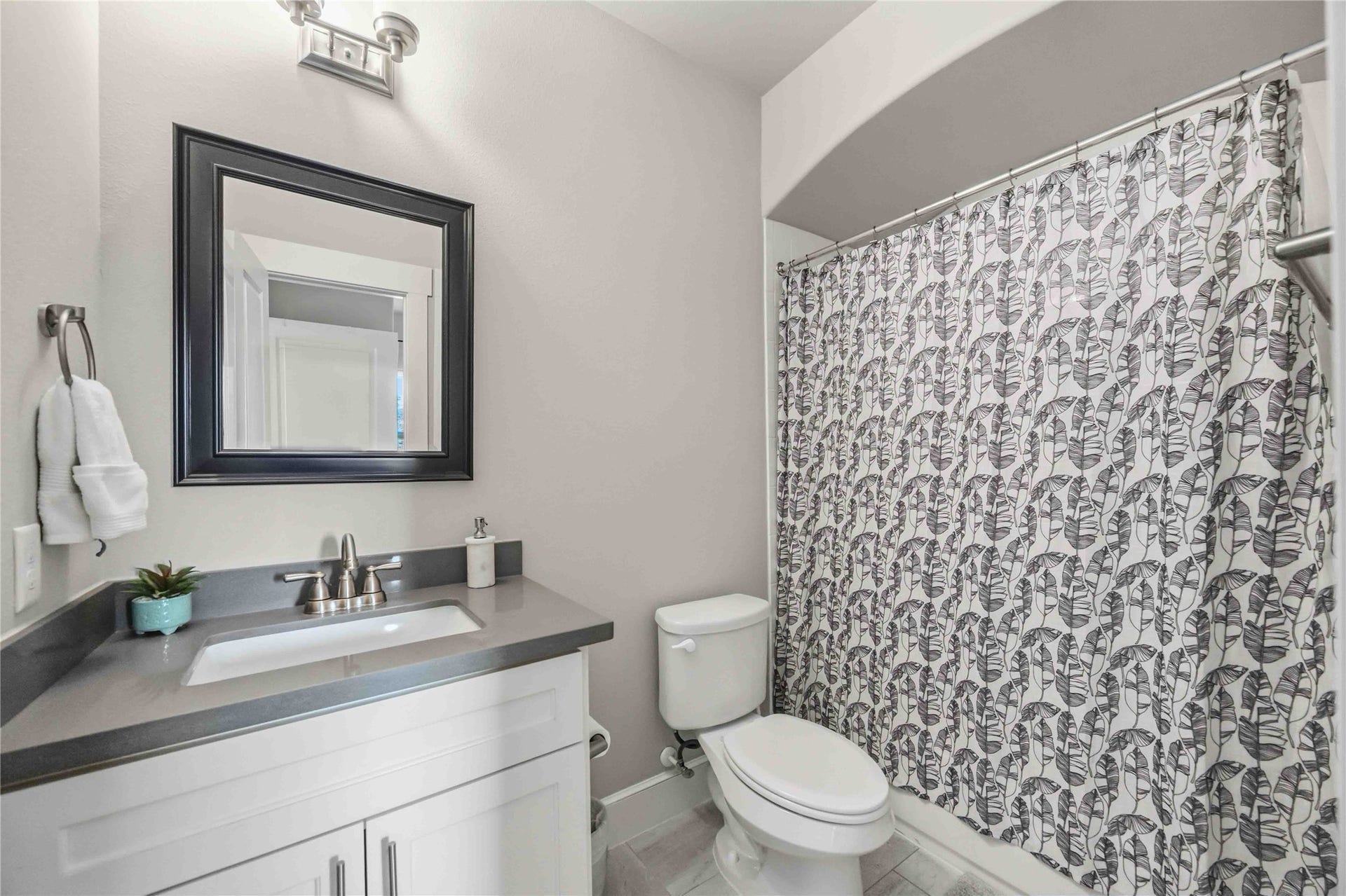 833 Wakefield Drive, #A, Houston, TX 77018