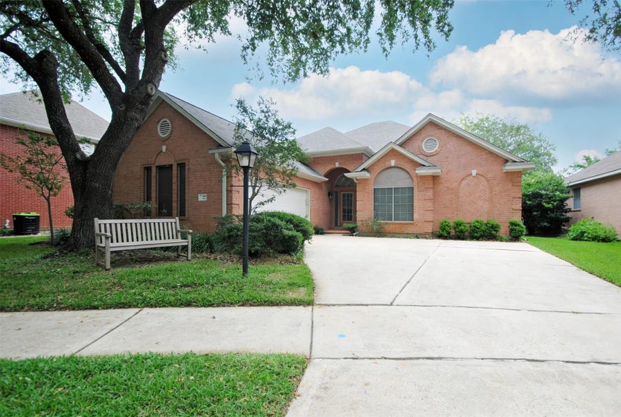 Property photo for 2727 Gregway Lane, Missouri City, TX